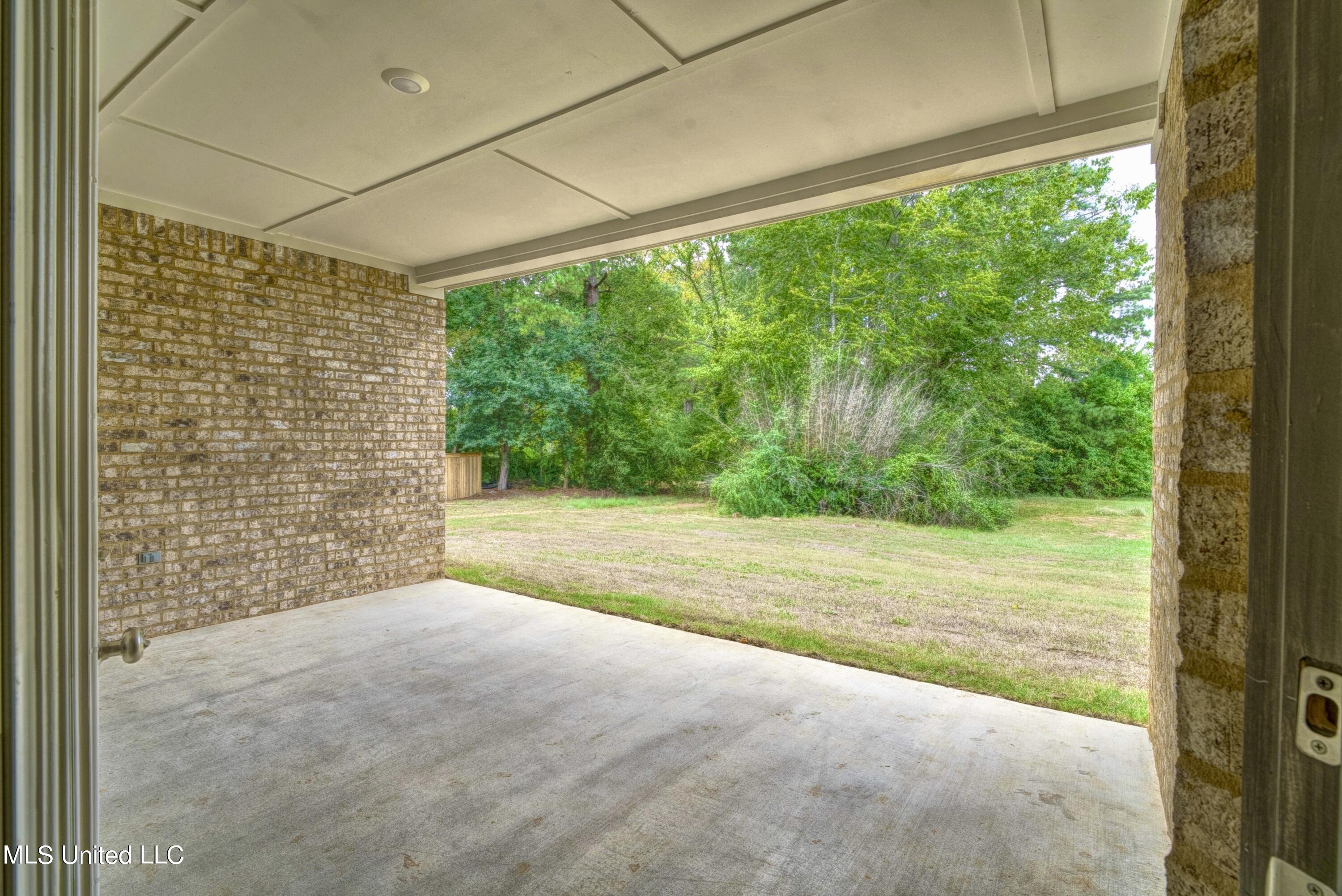 227 Deerfield Club Drive, Canton, Mississippi image 1