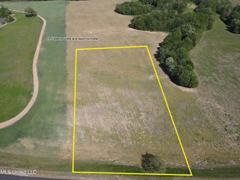 Vacant Land For Sale - 5 Como Trace Drive<br/> Tate County, Senatobia, MS 38668