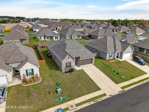 Homes For Sale - 11402 Crystal Lake Drive<br/> Harrison County, Gulfport, MS 39503