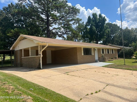 Homes For Sale - 3335 E Lisa Drive<br/> Pearl, MS 39208