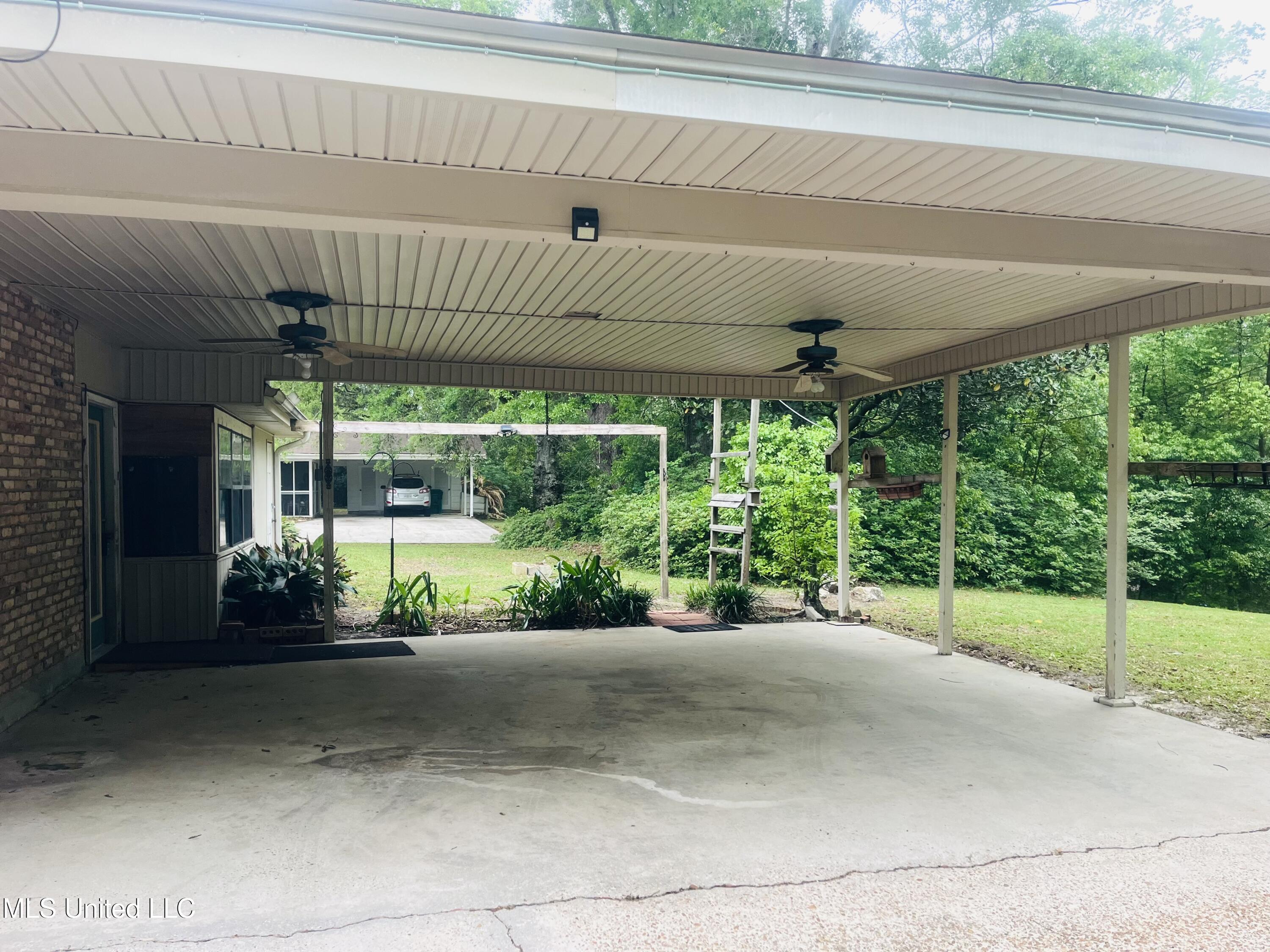 3919 Riverwood Drive, Moss Point, Mississippi image 19