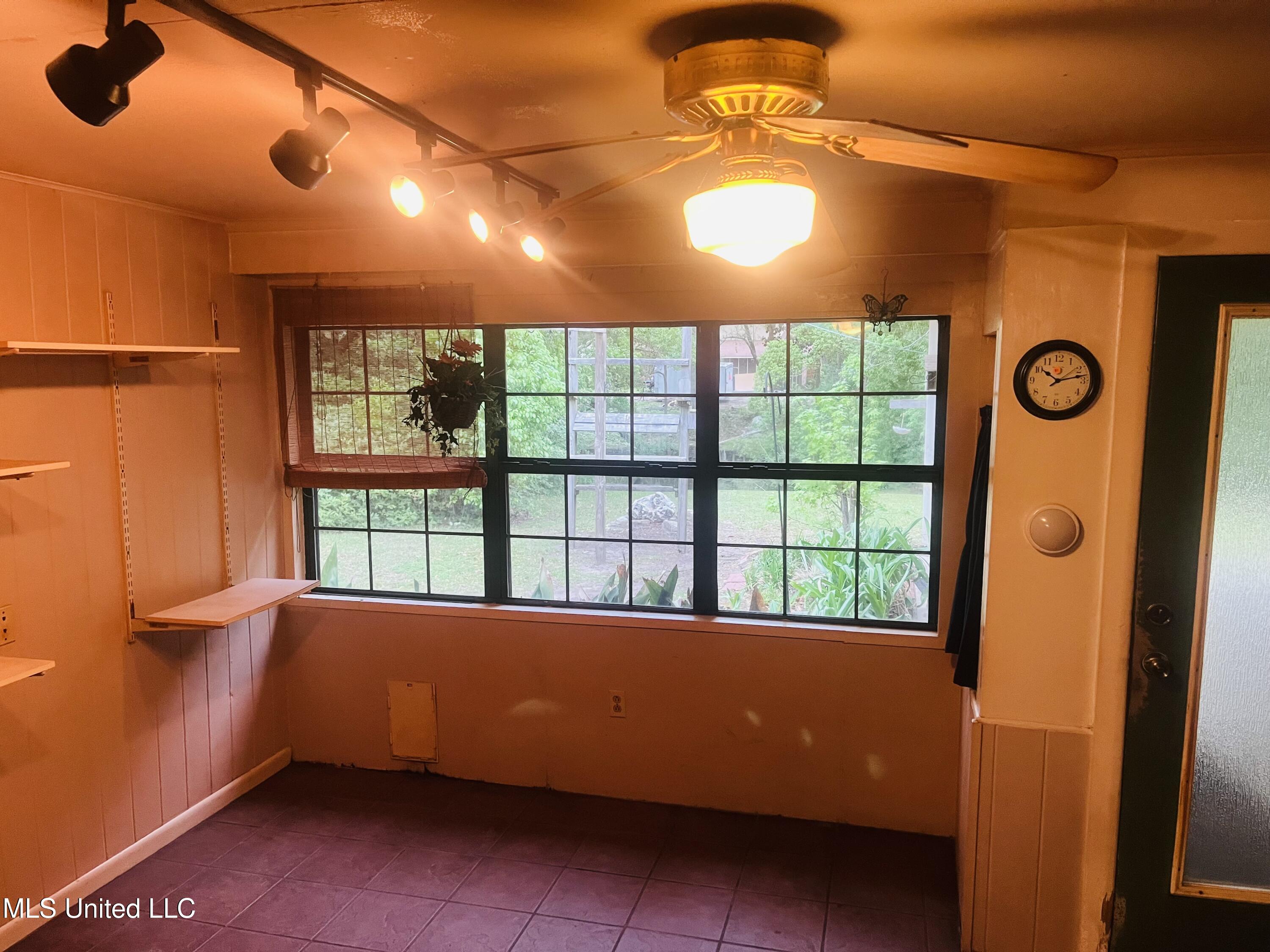 3919 Riverwood Drive, Moss Point, Mississippi image 16
