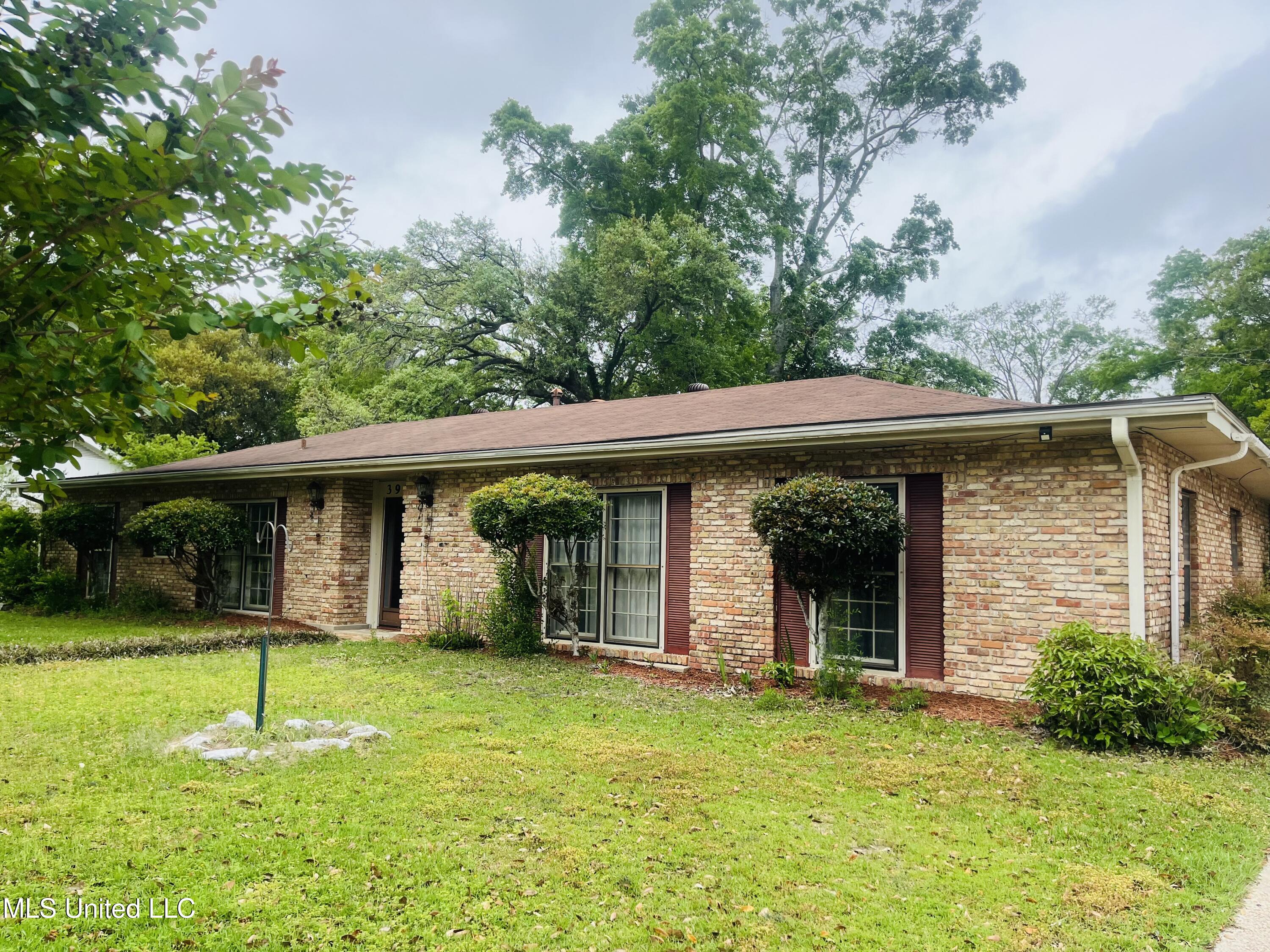 3919 Riverwood Drive, Moss Point, Mississippi image 2