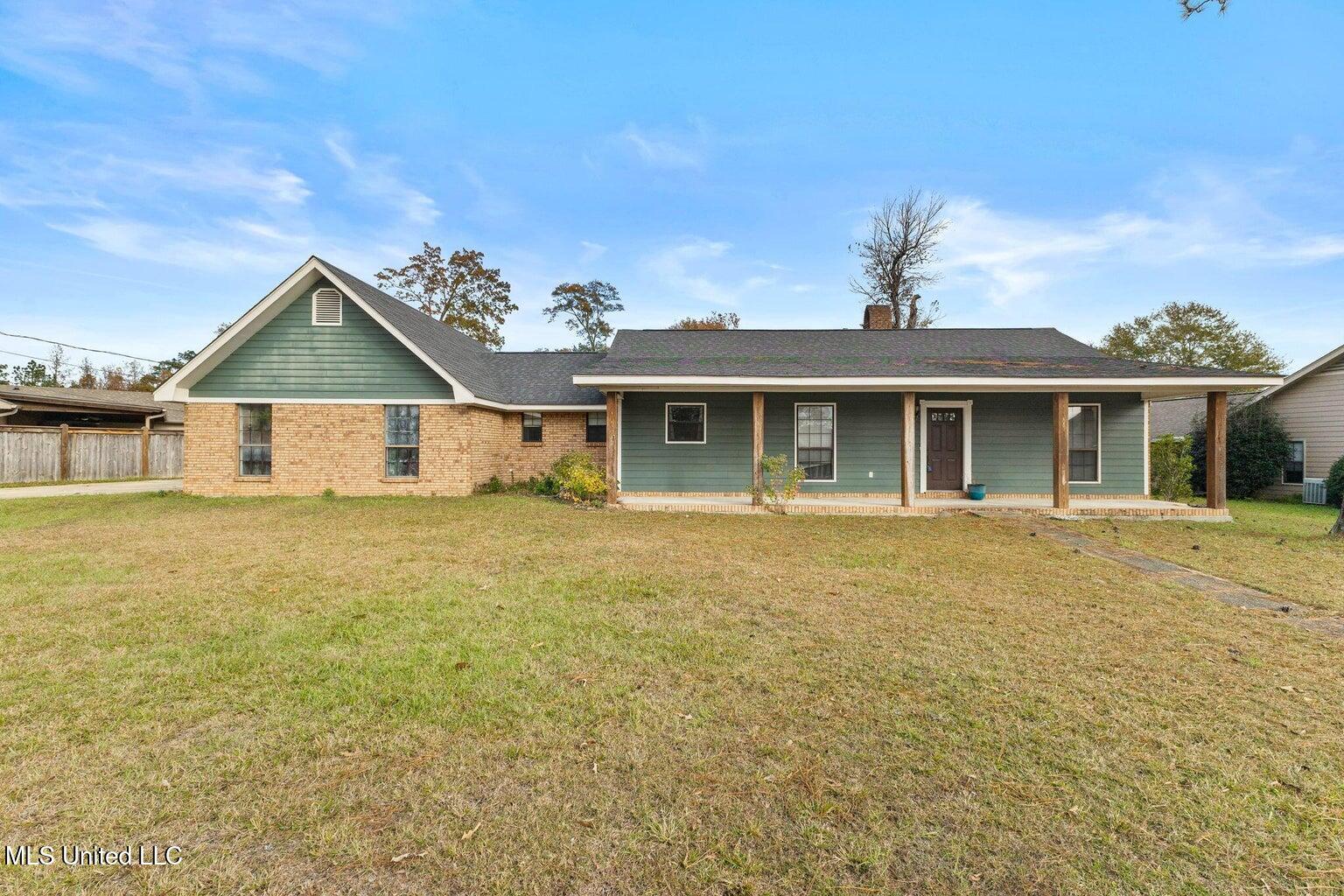 103 Lakeland Drive, Hattiesburg, Mississippi image 1