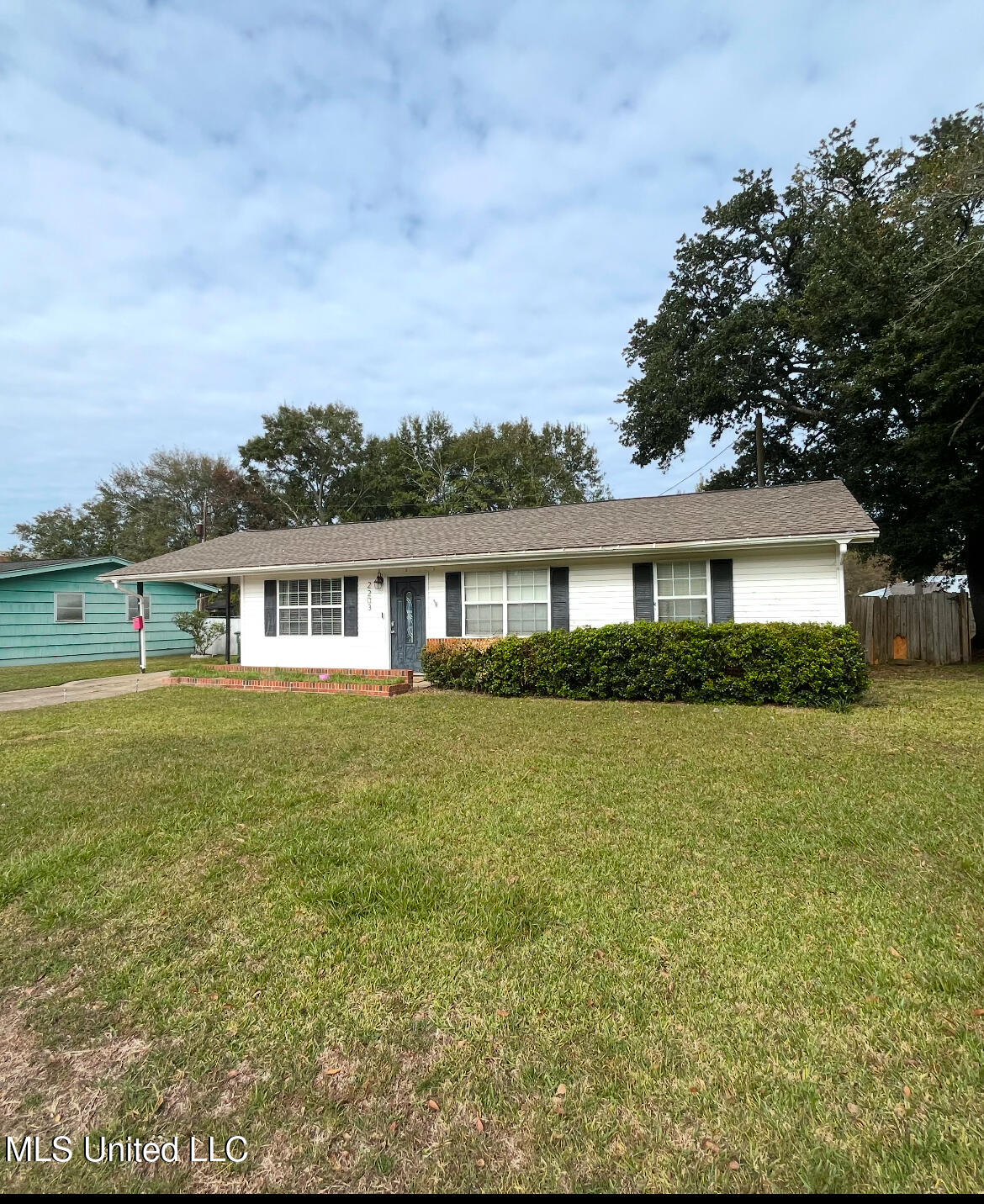 2203 Kingsberry Avenue, Pascagoula, Mississippi image 2