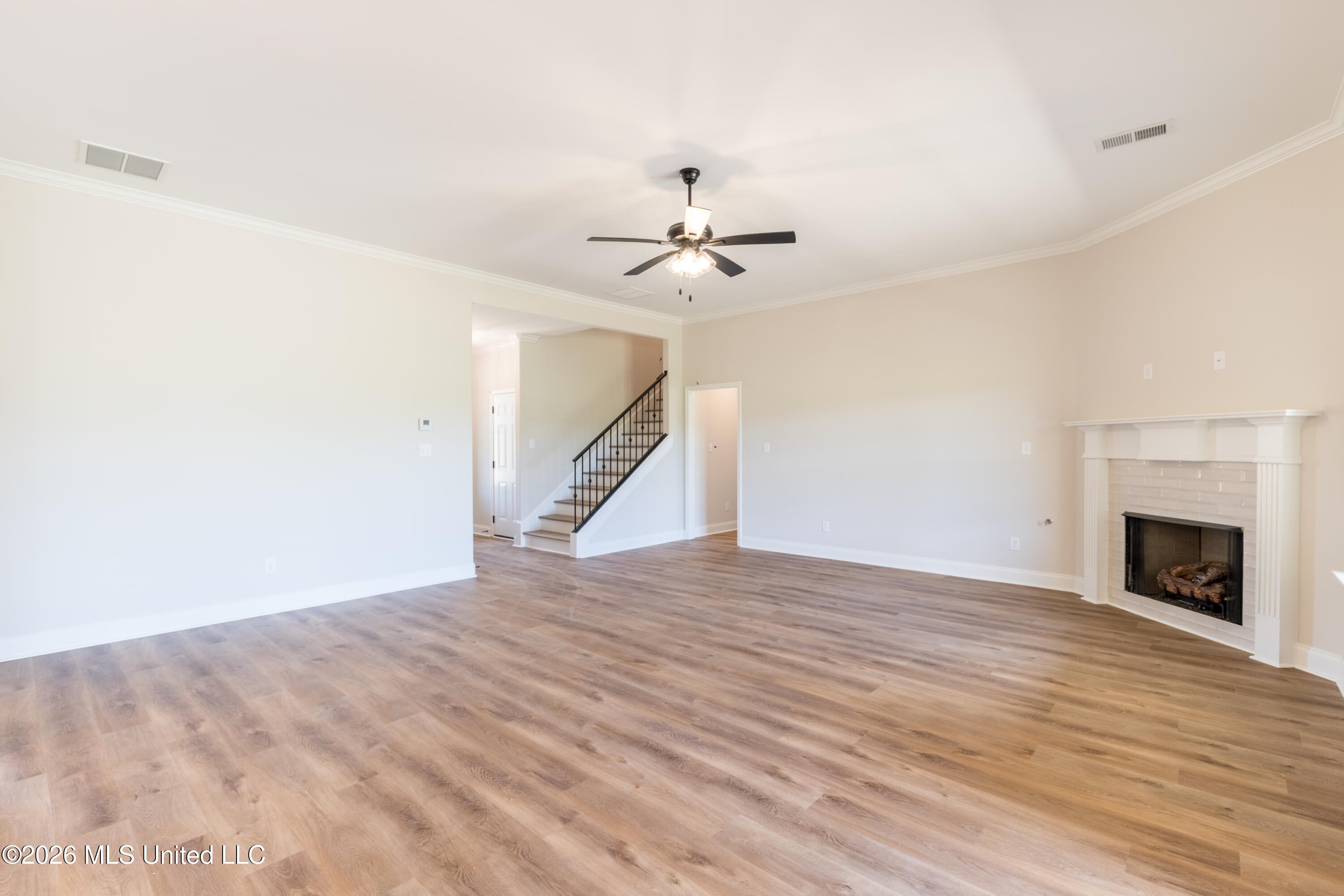 2122 Legacy Lane