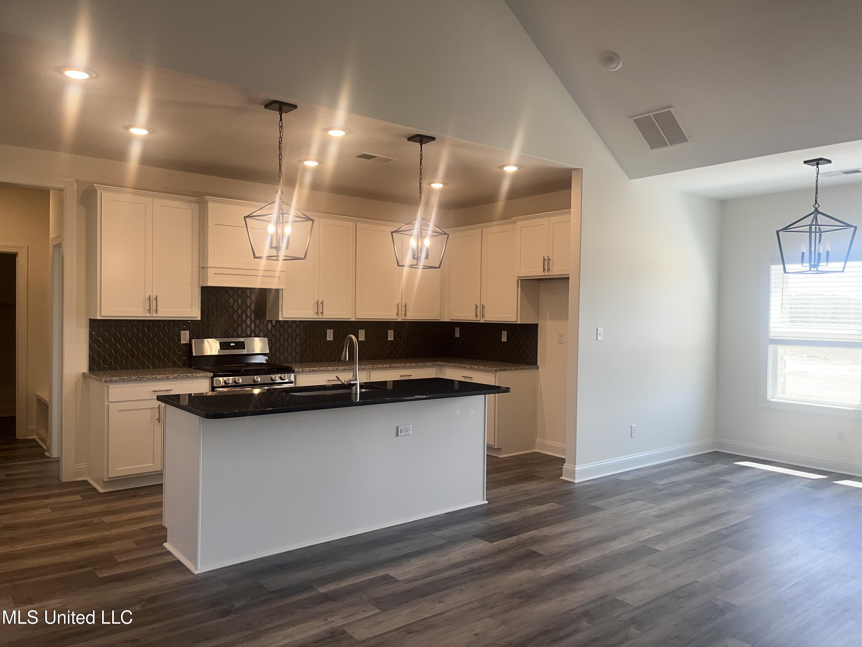 5332 John Neilson Way, Olive Branch, Mississippi image 5