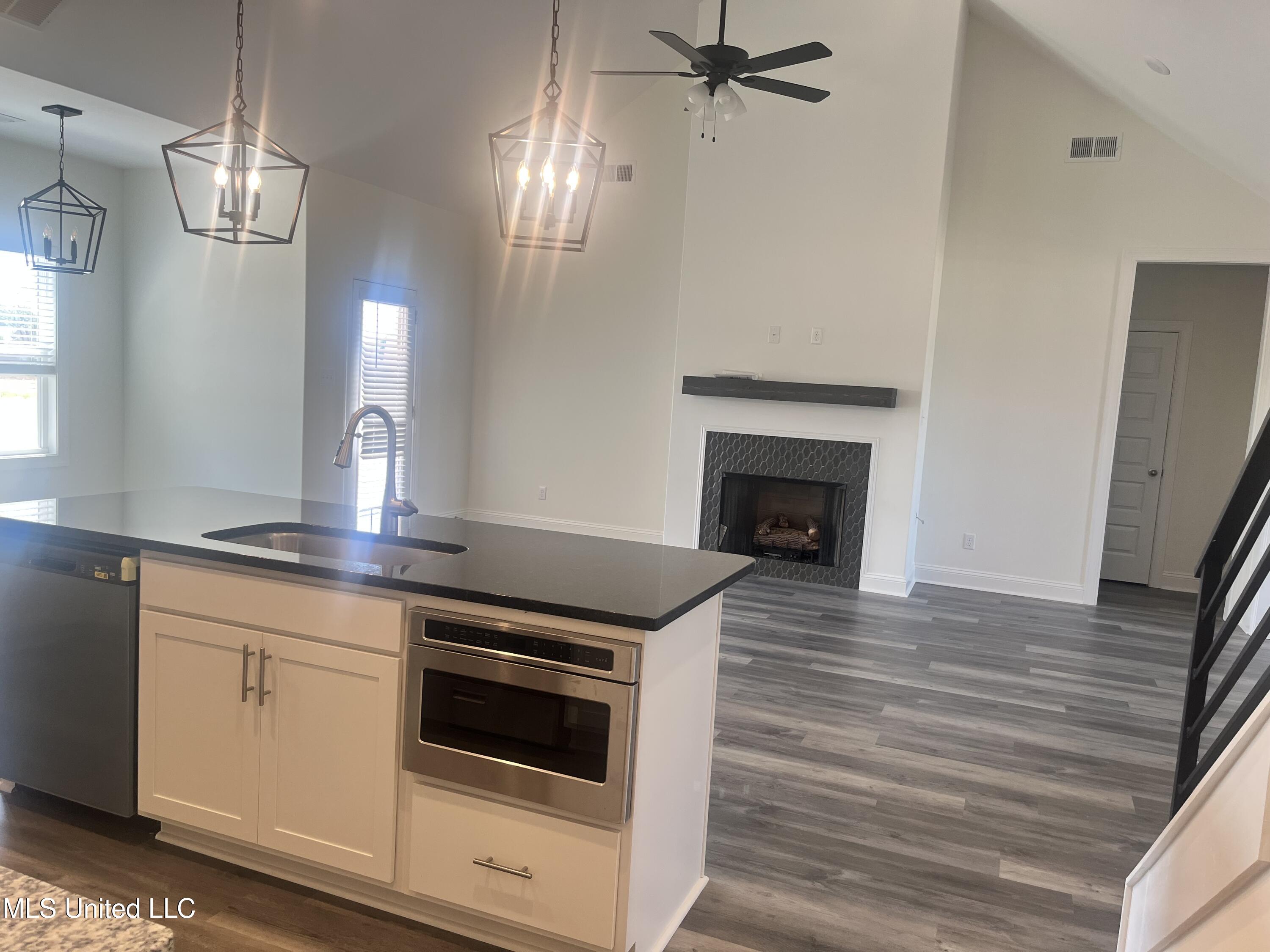 5332 John Neilson Way, Olive Branch, Mississippi image 3