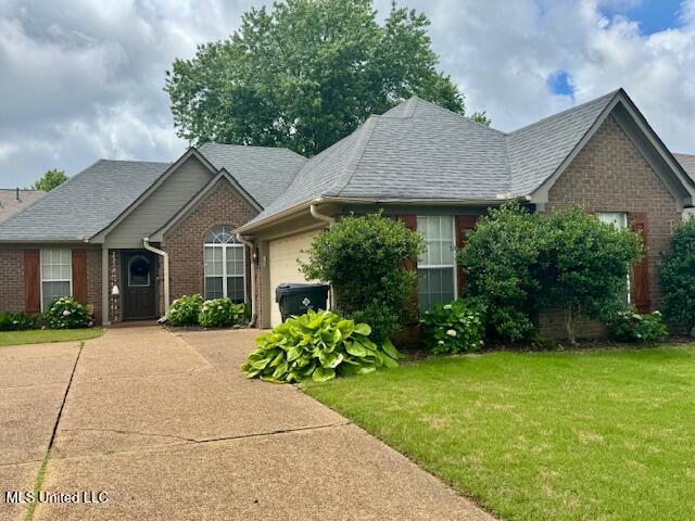 41 Cross Creek Drive, Hernando, Mississippi image 1