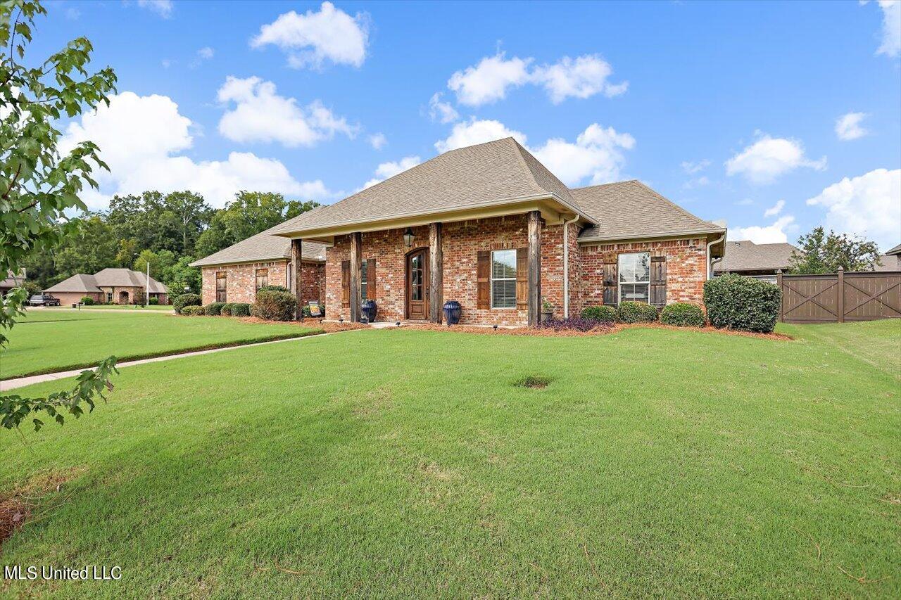 601 Belle Oak Lane, Brandon, Mississippi image 2