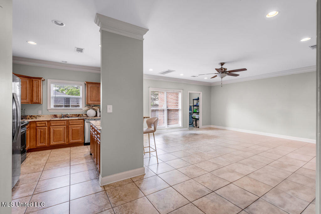 1805 Geerkin Street #32, Pascagoula, Mississippi image 3