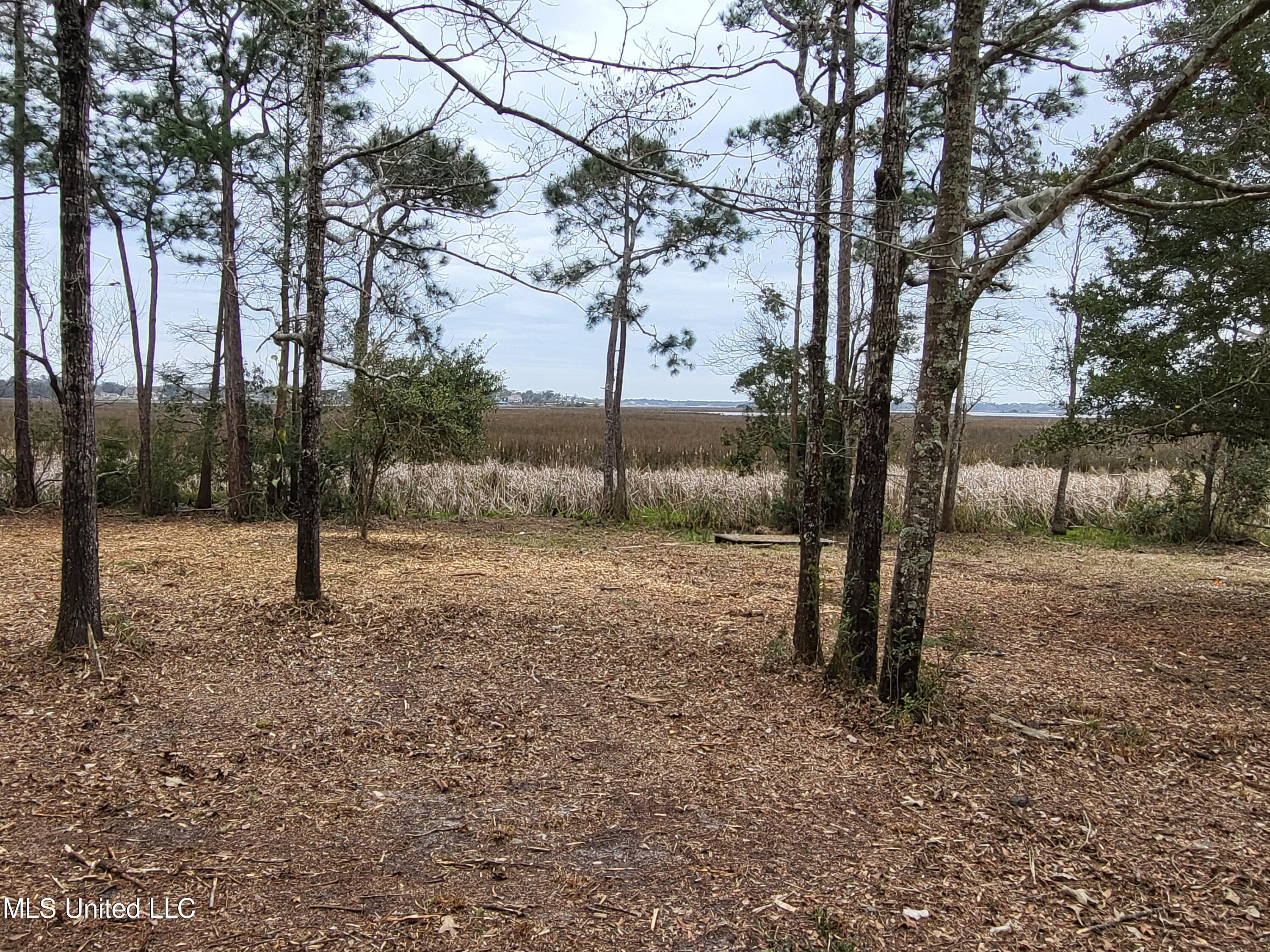 W Oaklawn Road, Biloxi, Mississippi image 17