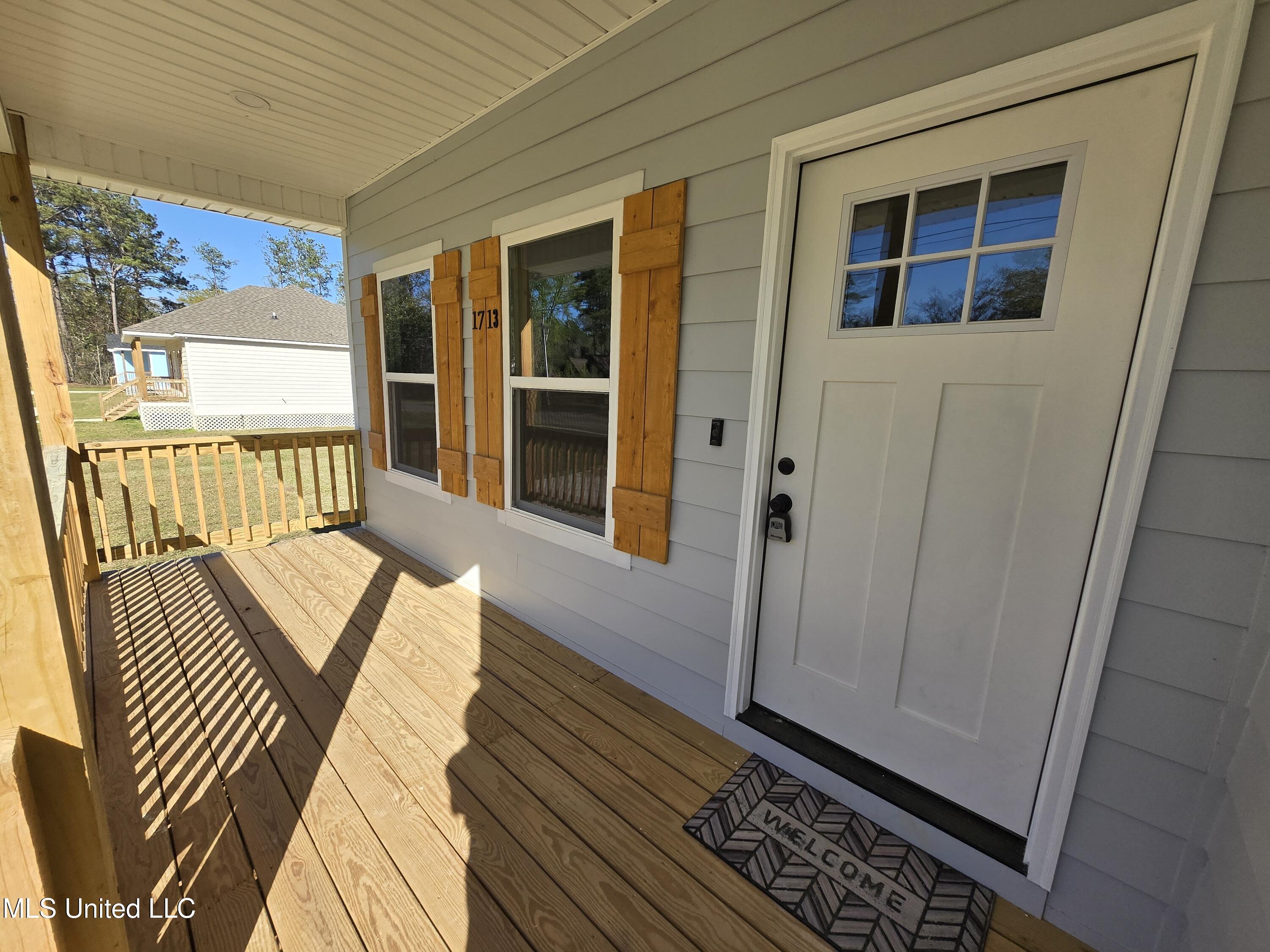 1713 E Lakeshore Drive, Carriere, Mississippi image 19