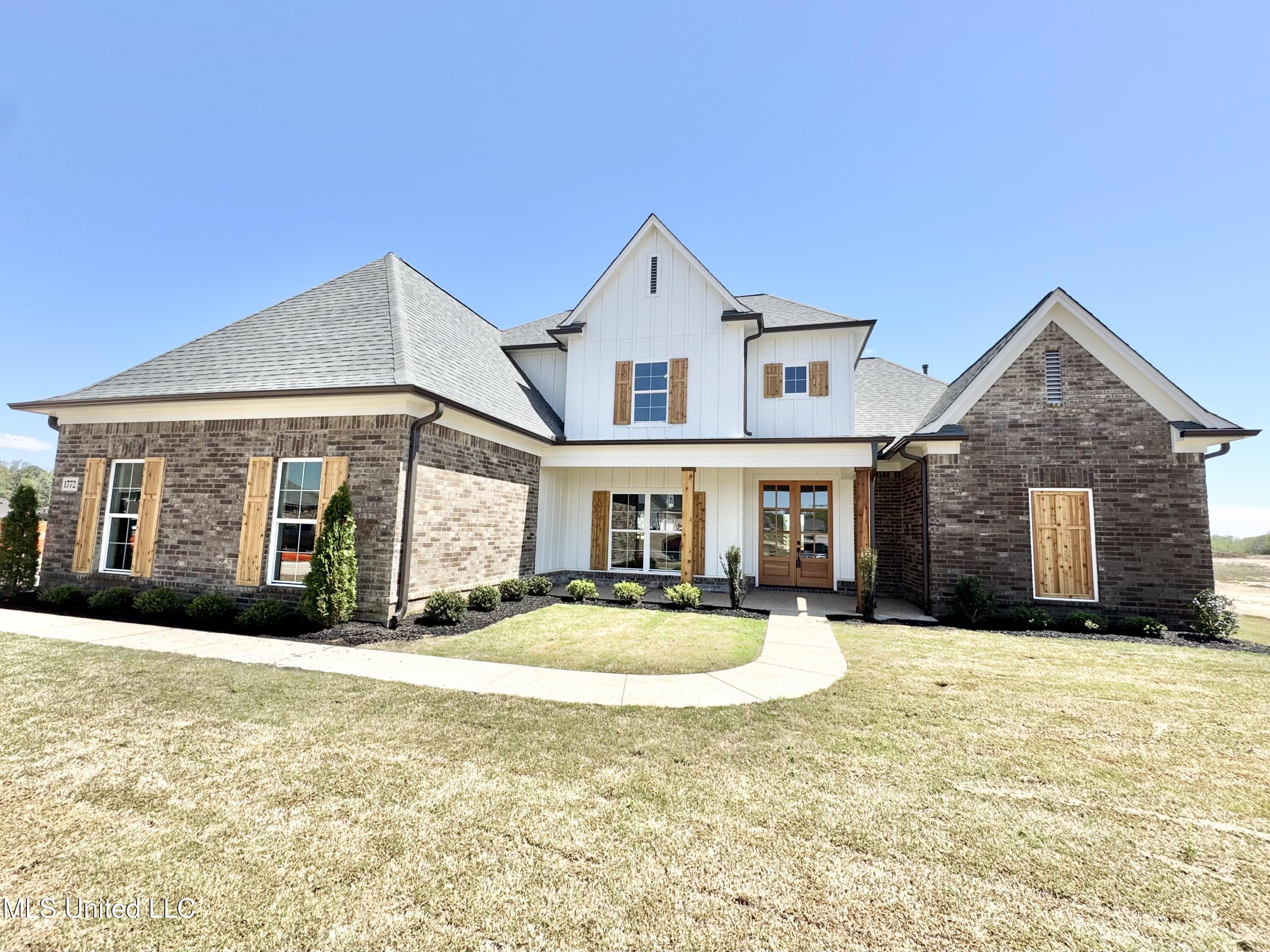 1772 Bakersfield Way Way, Nesbit, Mississippi image 1