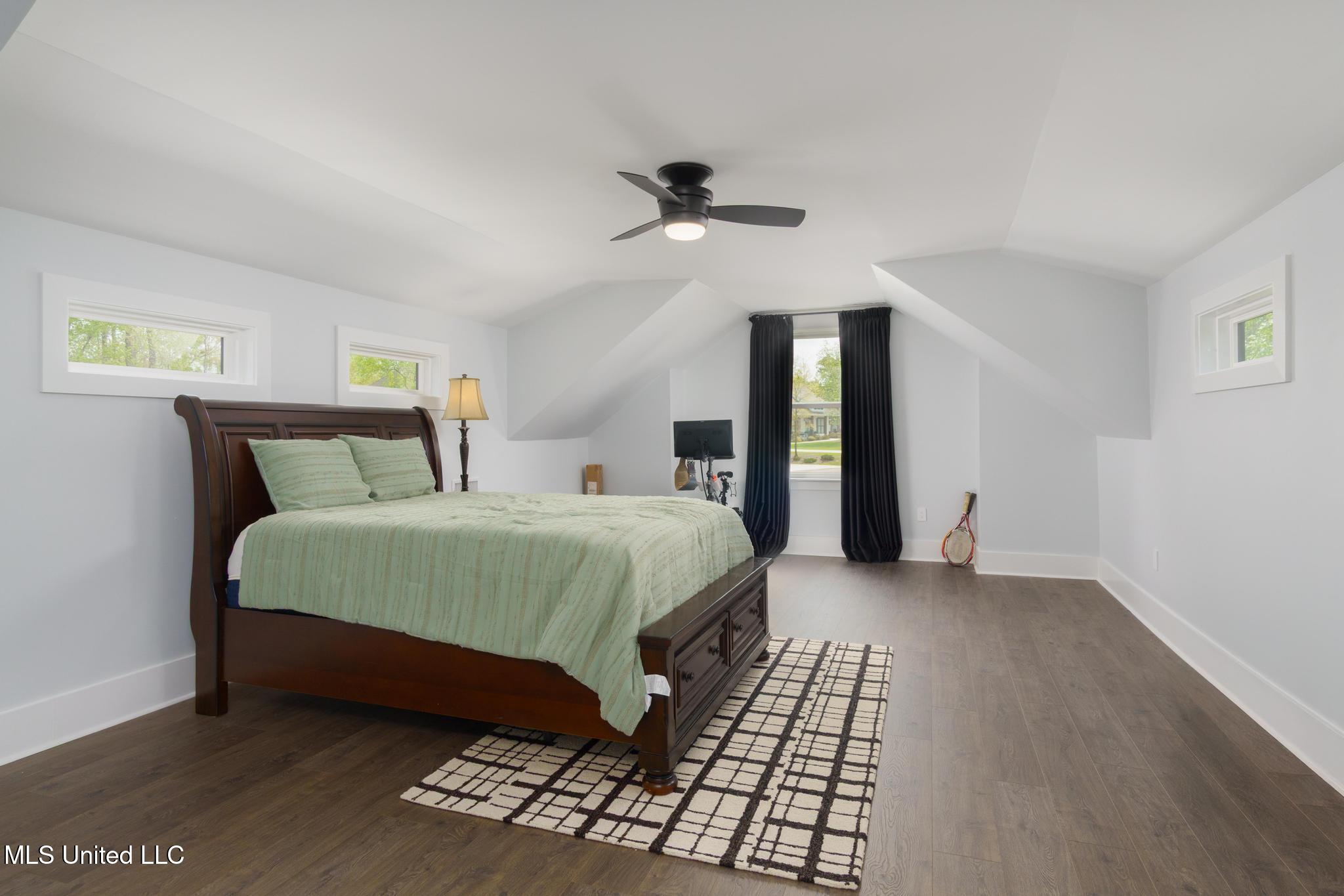 34 Crossbuck, Sumrall, Mississippi image 27