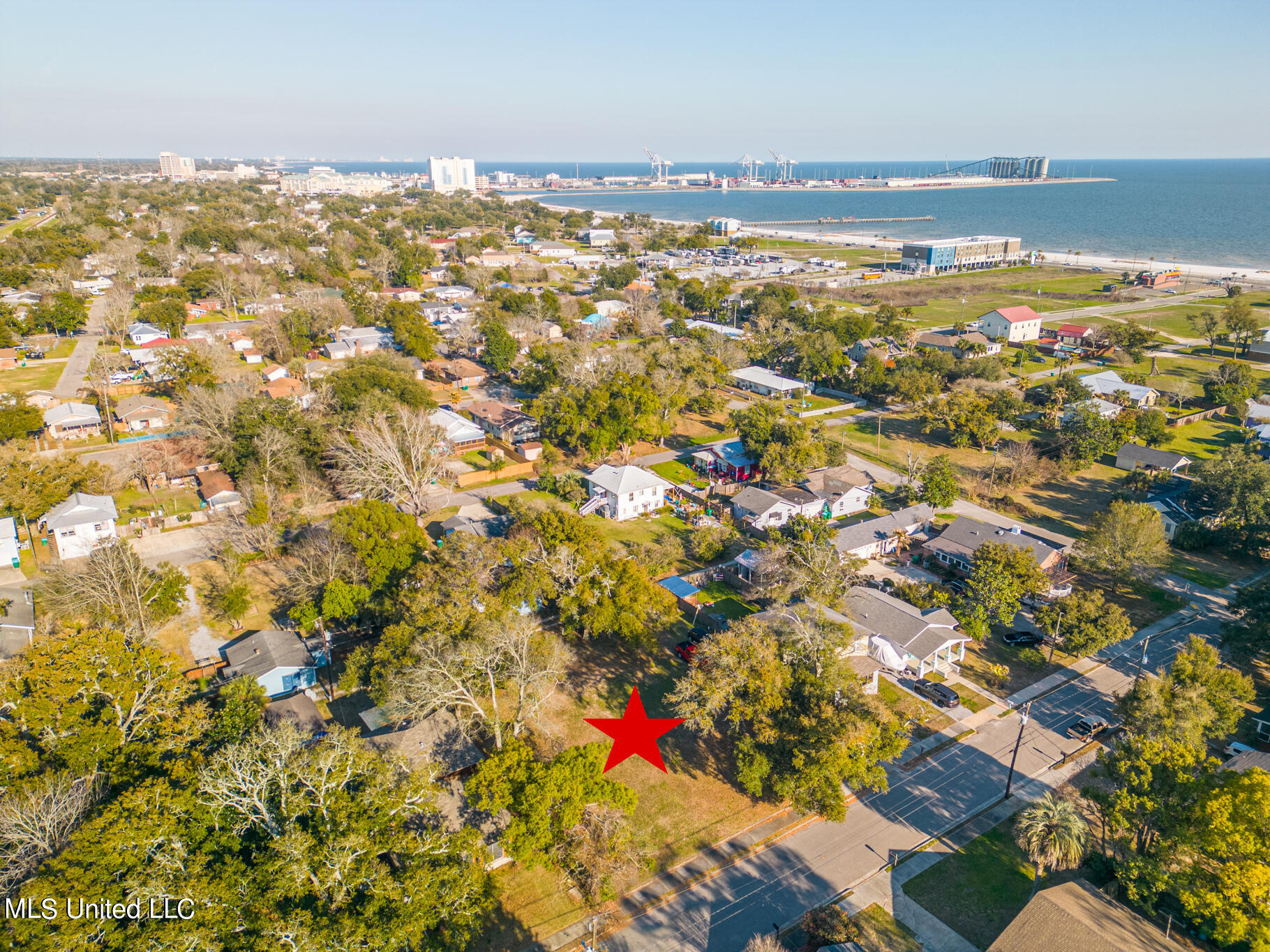 818 Woodward Avenue, Gulfport, Mississippi image 3