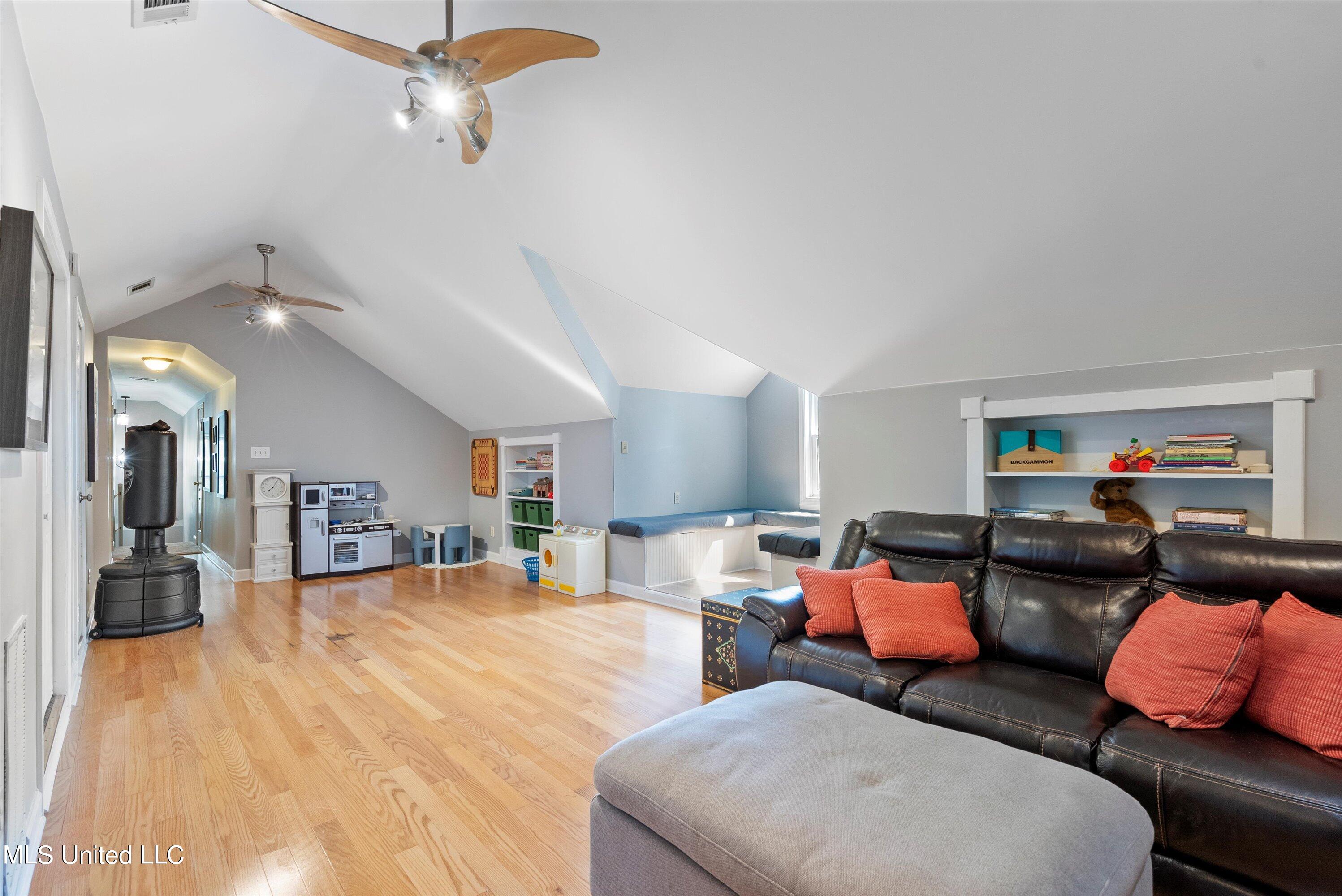 7738 Windersgate Circle, Olive Branch, Mississippi image 30