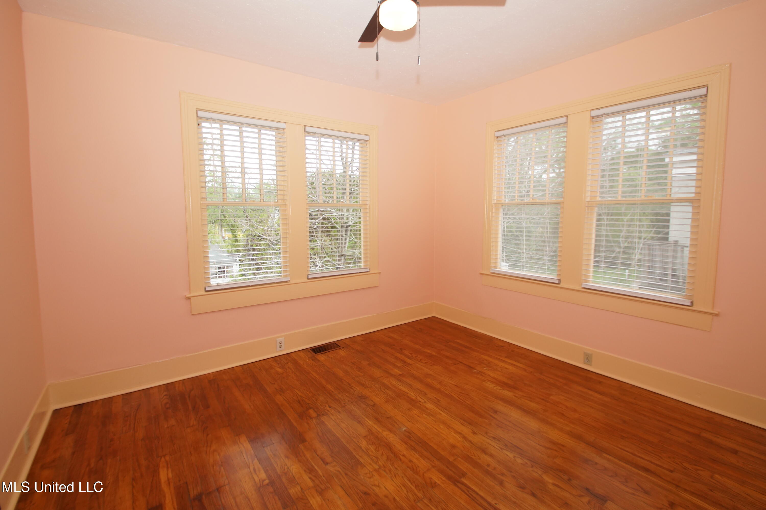 1054 Madison Street, Jackson, Mississippi image 13