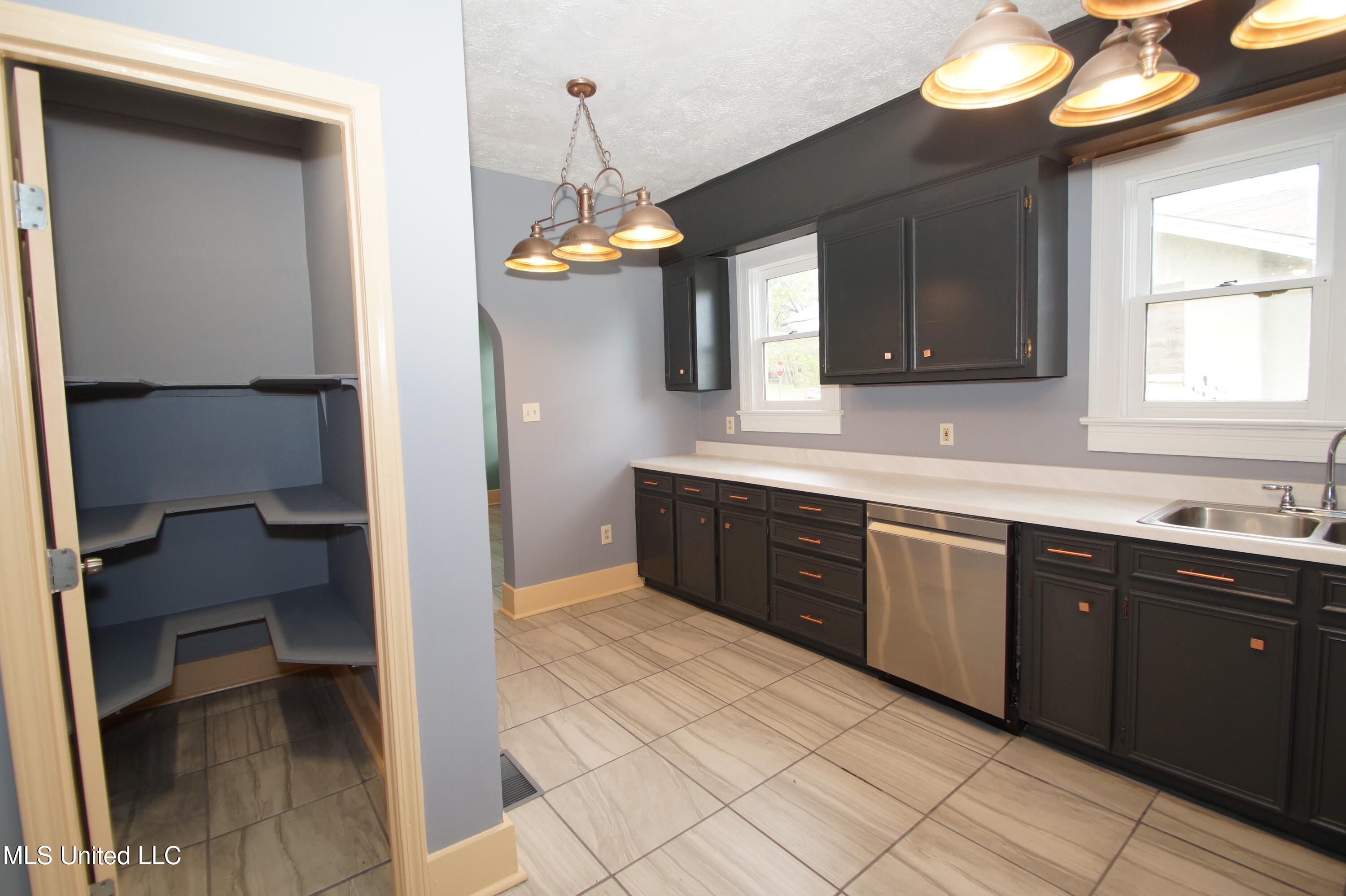 1054 Madison Street, Jackson, Mississippi image 10
