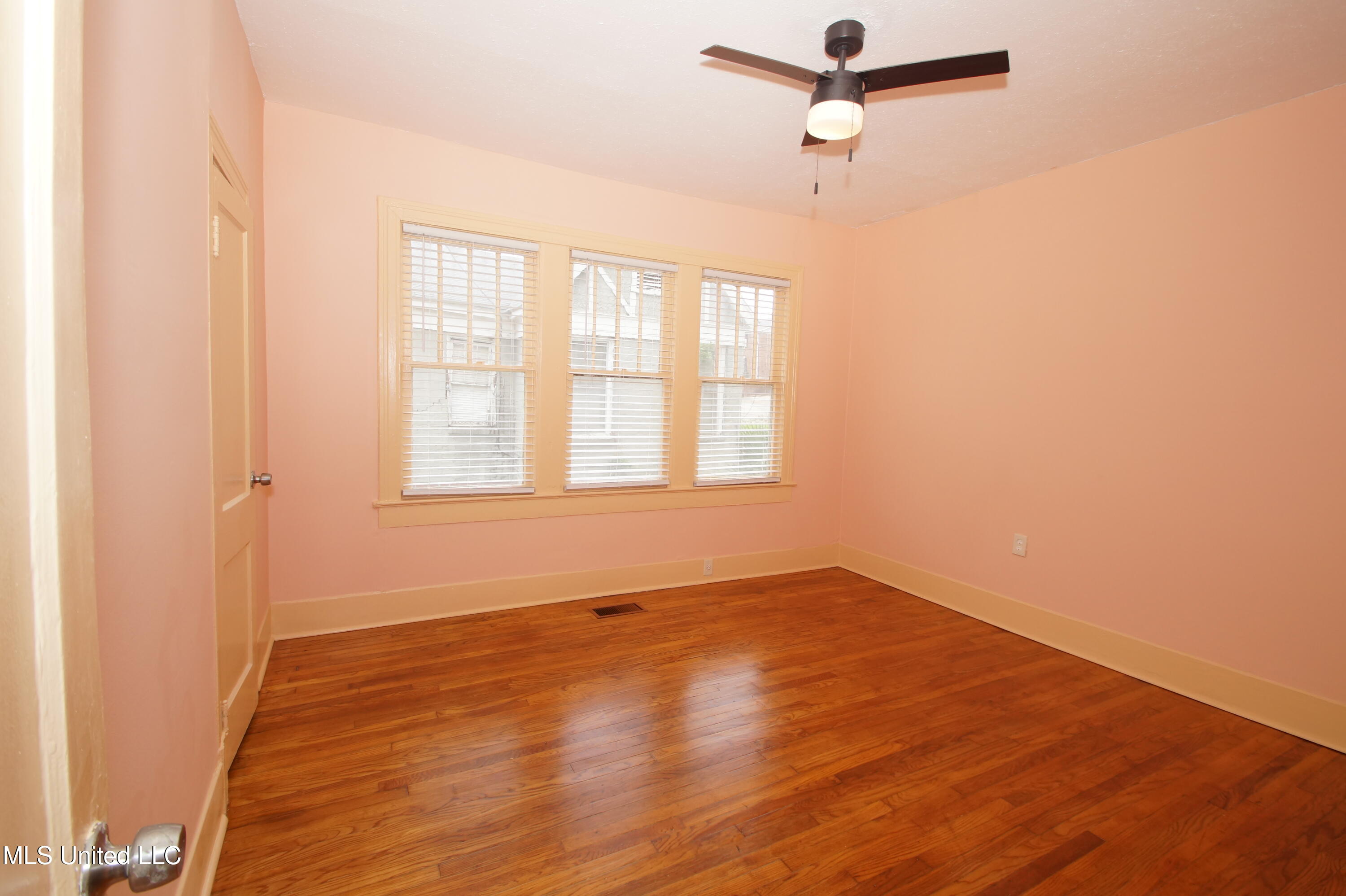 1054 Madison Street, Jackson, Mississippi image 11