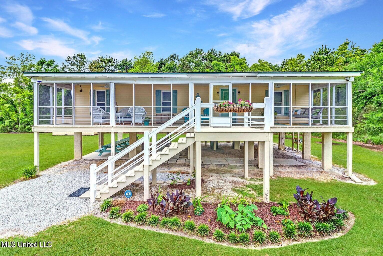 5225 Pointset Avenue, Bay Saint Louis, Mississippi image 2