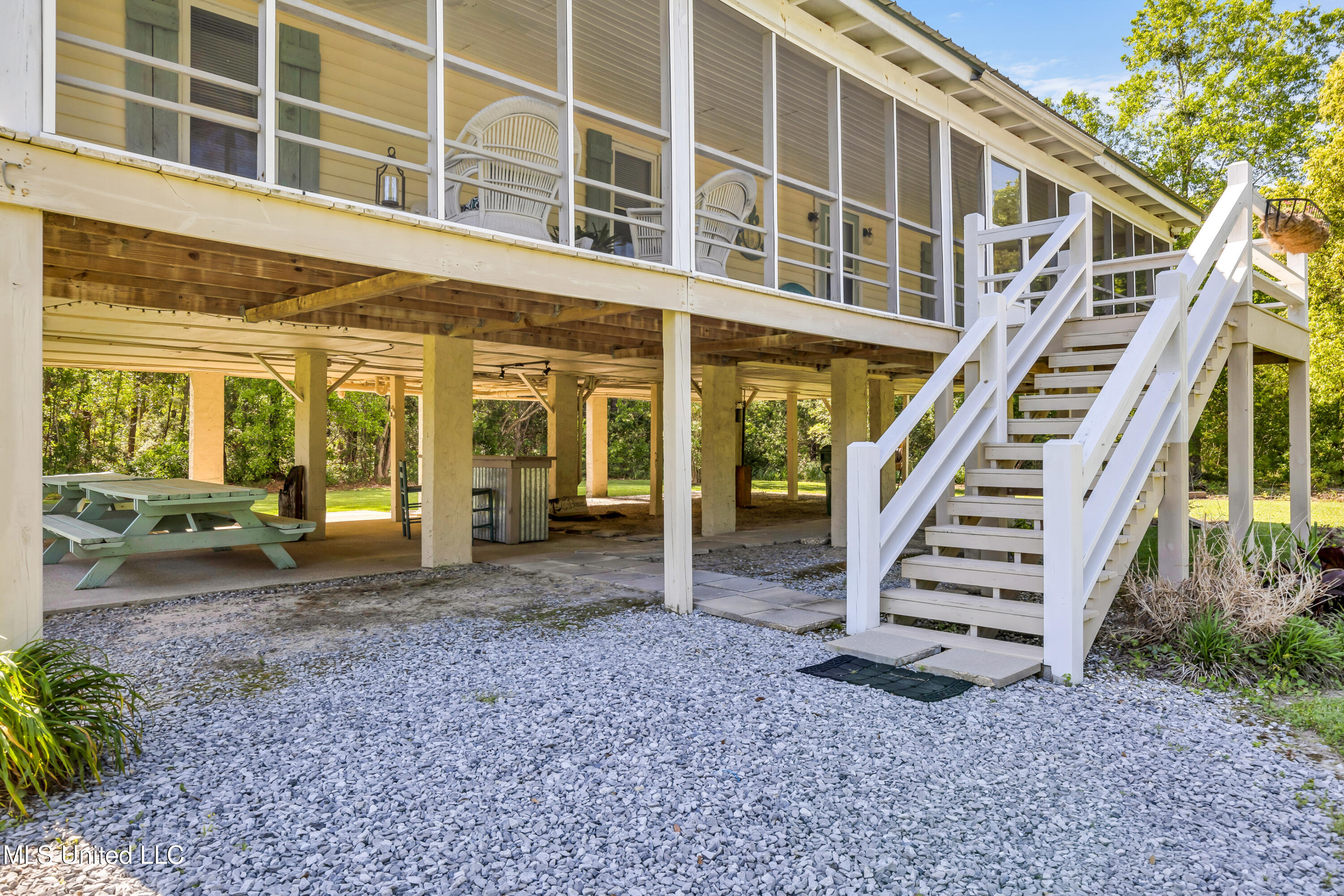 5225 Pointset Avenue, Bay Saint Louis, Mississippi image 9