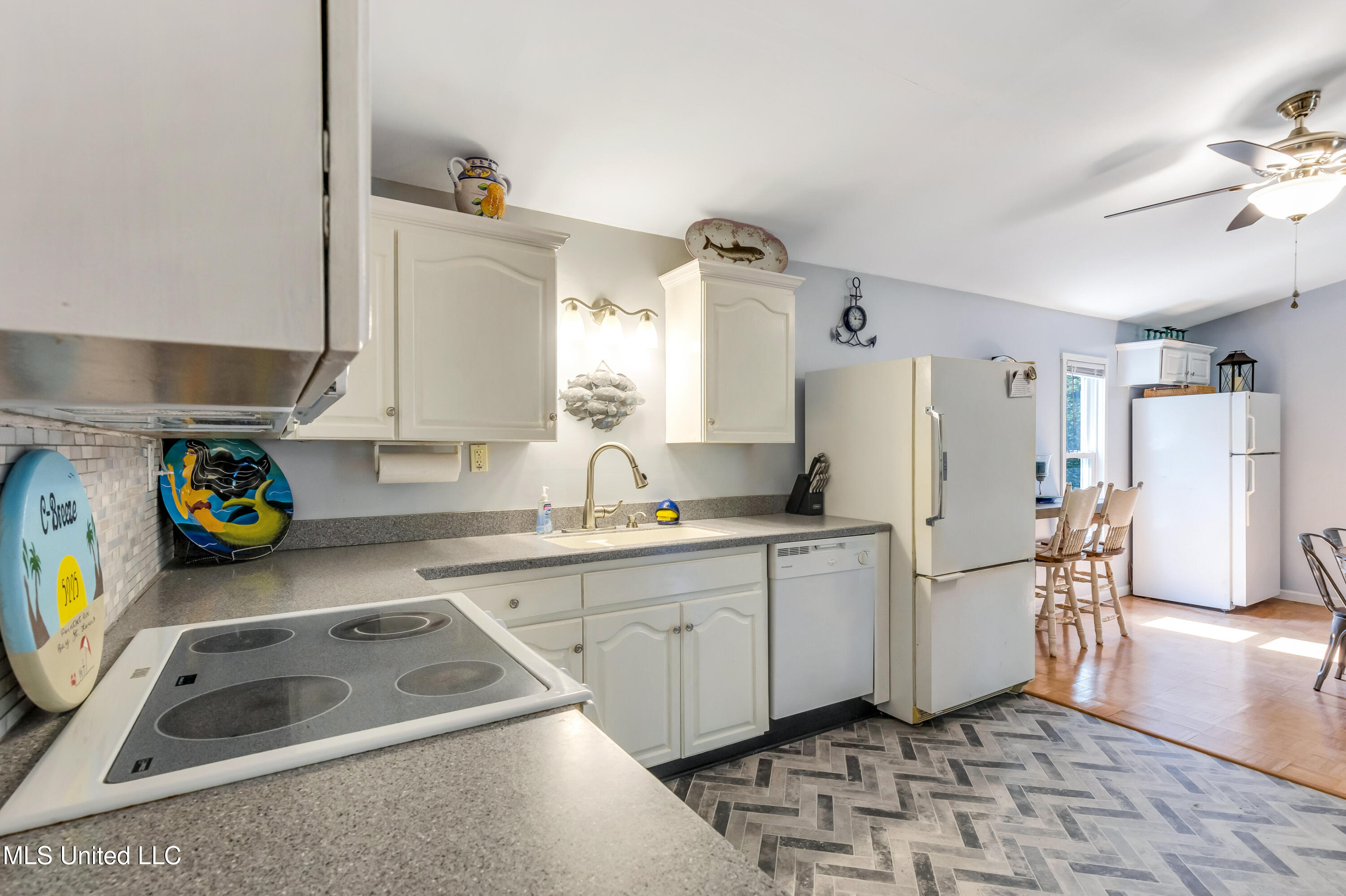 5225 Pointset Avenue, Bay Saint Louis, Mississippi image 22