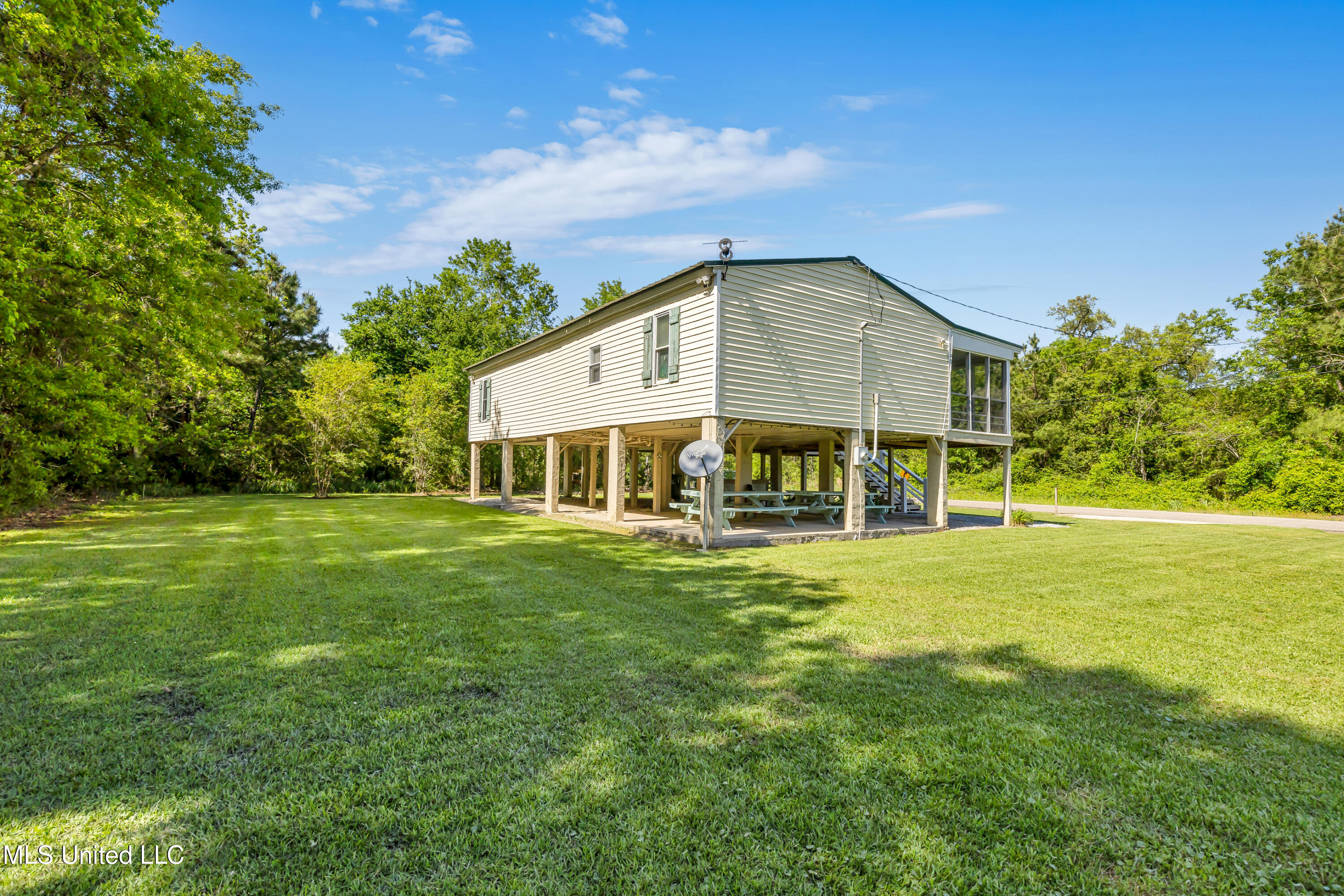 5225 Pointset Avenue, Bay Saint Louis, Mississippi image 40