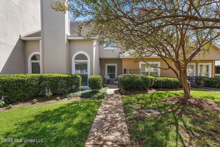 Photo 1 of 31 — 1012 Bayridge Drive, Jackson, MS 39211