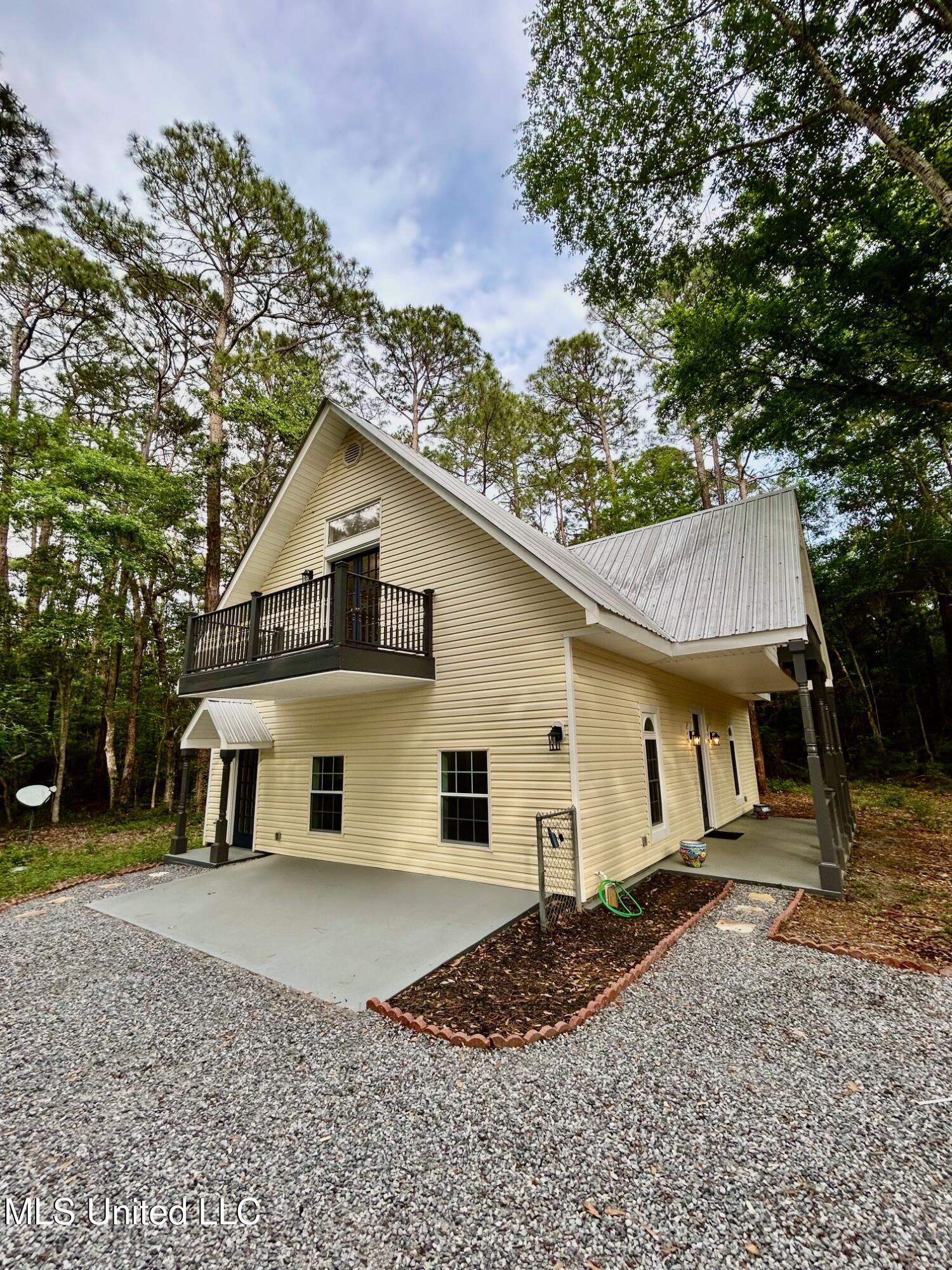 1024 Walnut Street, Ocean Springs, Mississippi image 3