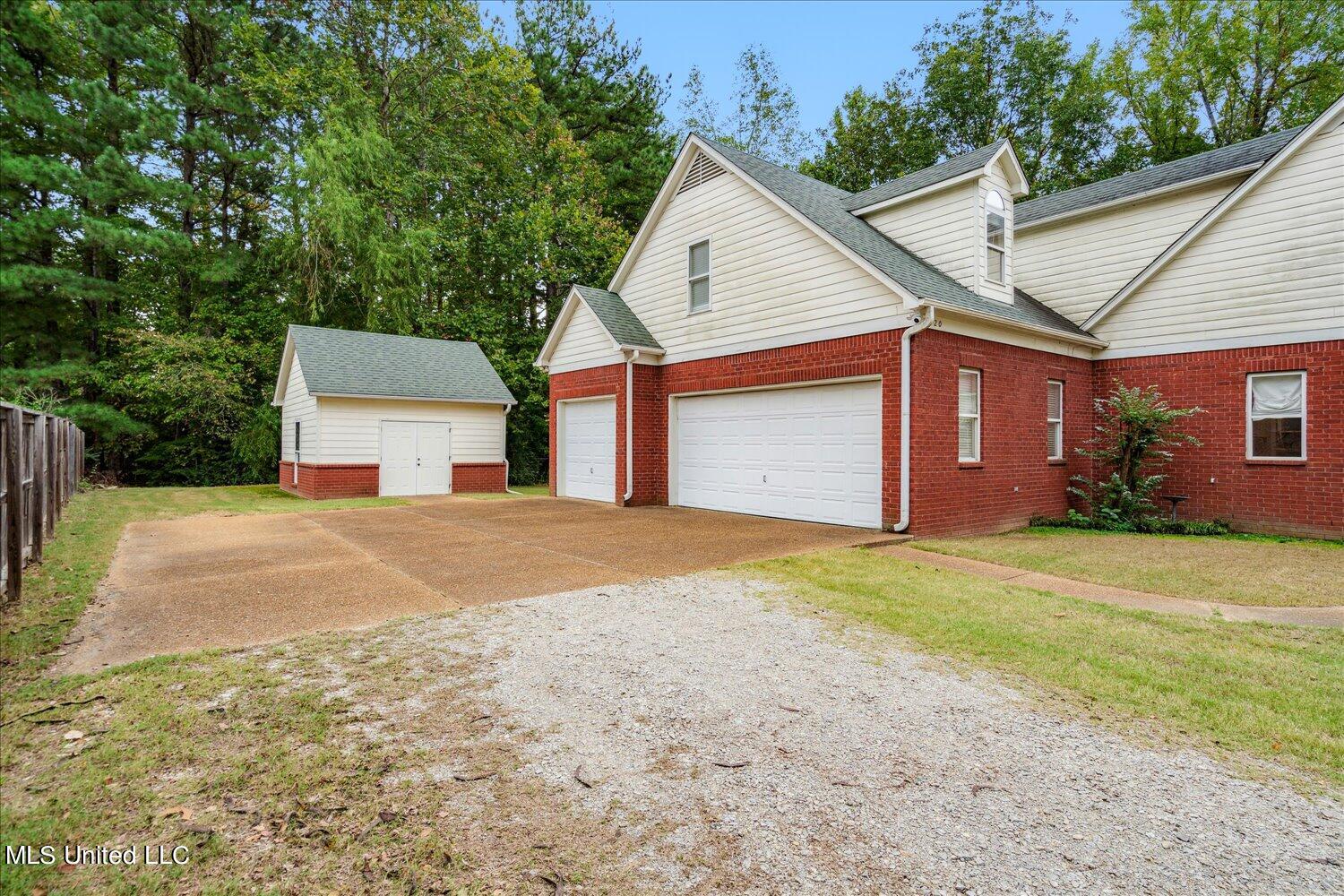 6720 Autumn Oaks Drive, Olive Branch, Mississippi image 29