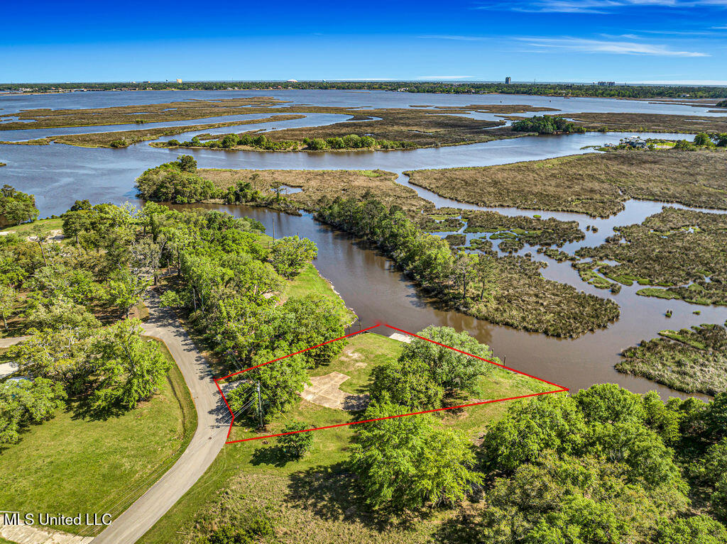 10297 Eagle Point Circle, Biloxi, Mississippi image 5