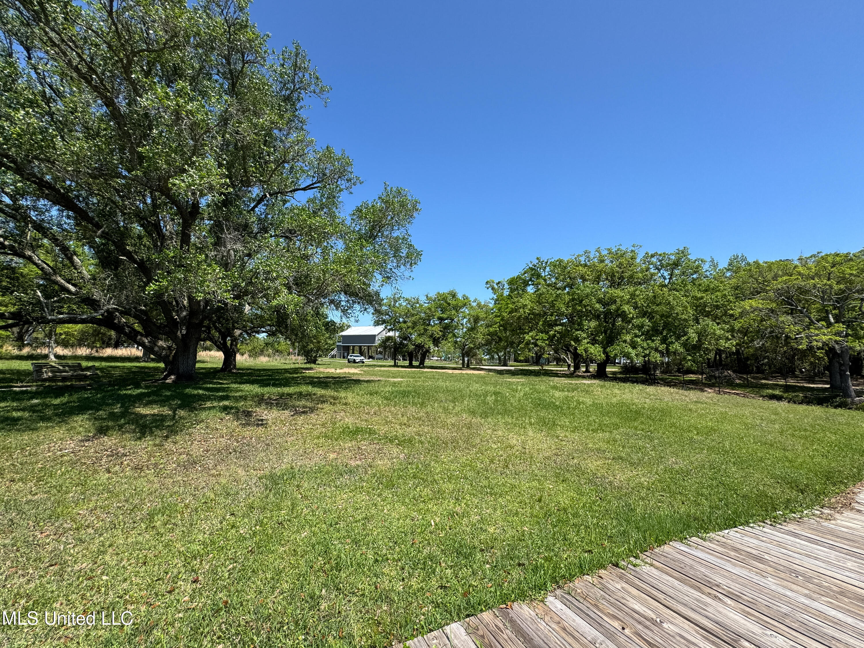10297 Eagle Point Circle, Biloxi, Mississippi image 7
