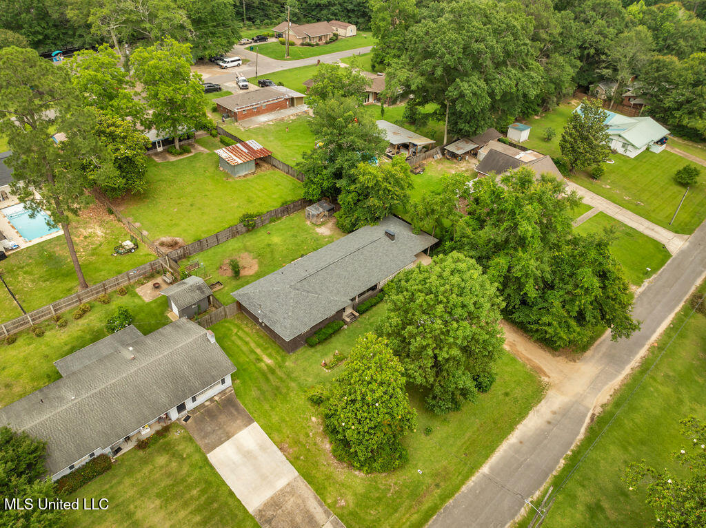 615 Baker Street, Wiggins, Mississippi image 33