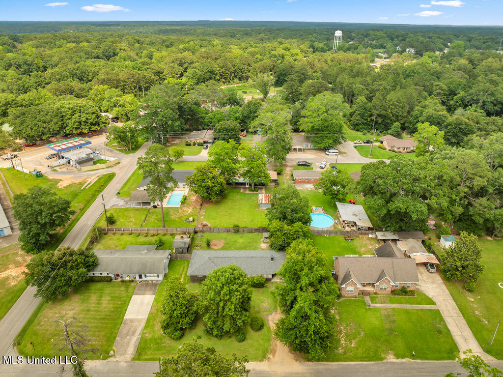 615 Baker Street, Wiggins, Mississippi image 29