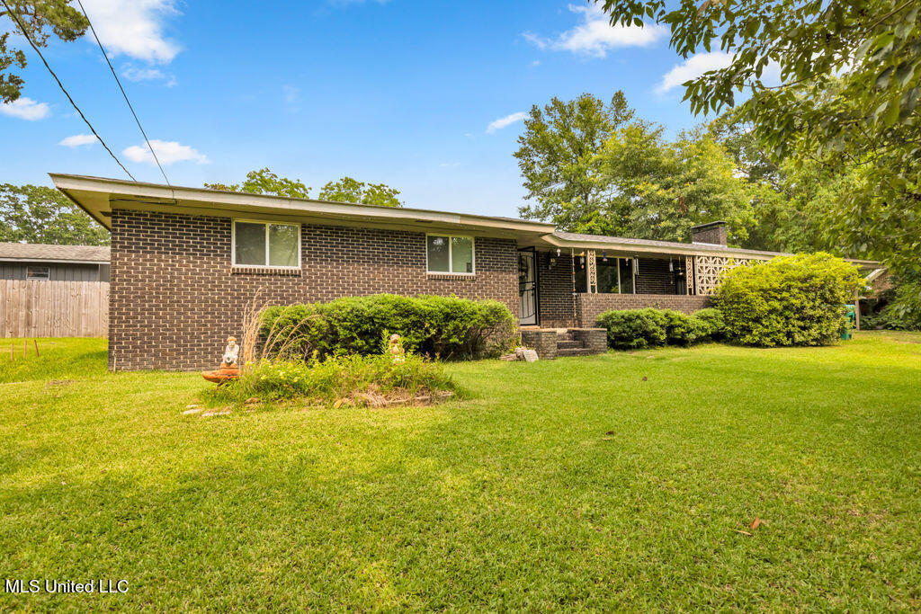 615 Baker Street, Wiggins, Mississippi image 2