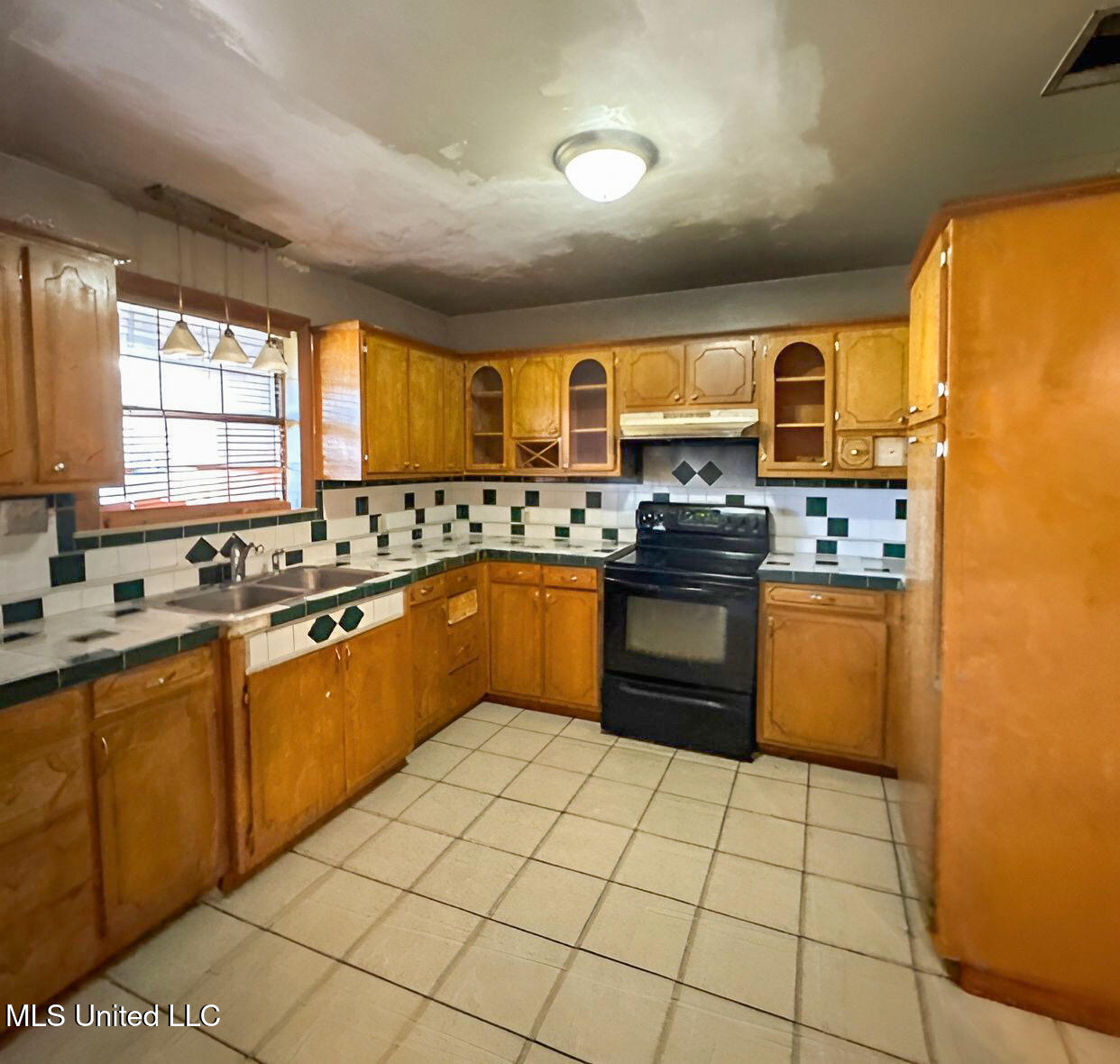 4724 Weems Street, Moss Point, Mississippi image 8
