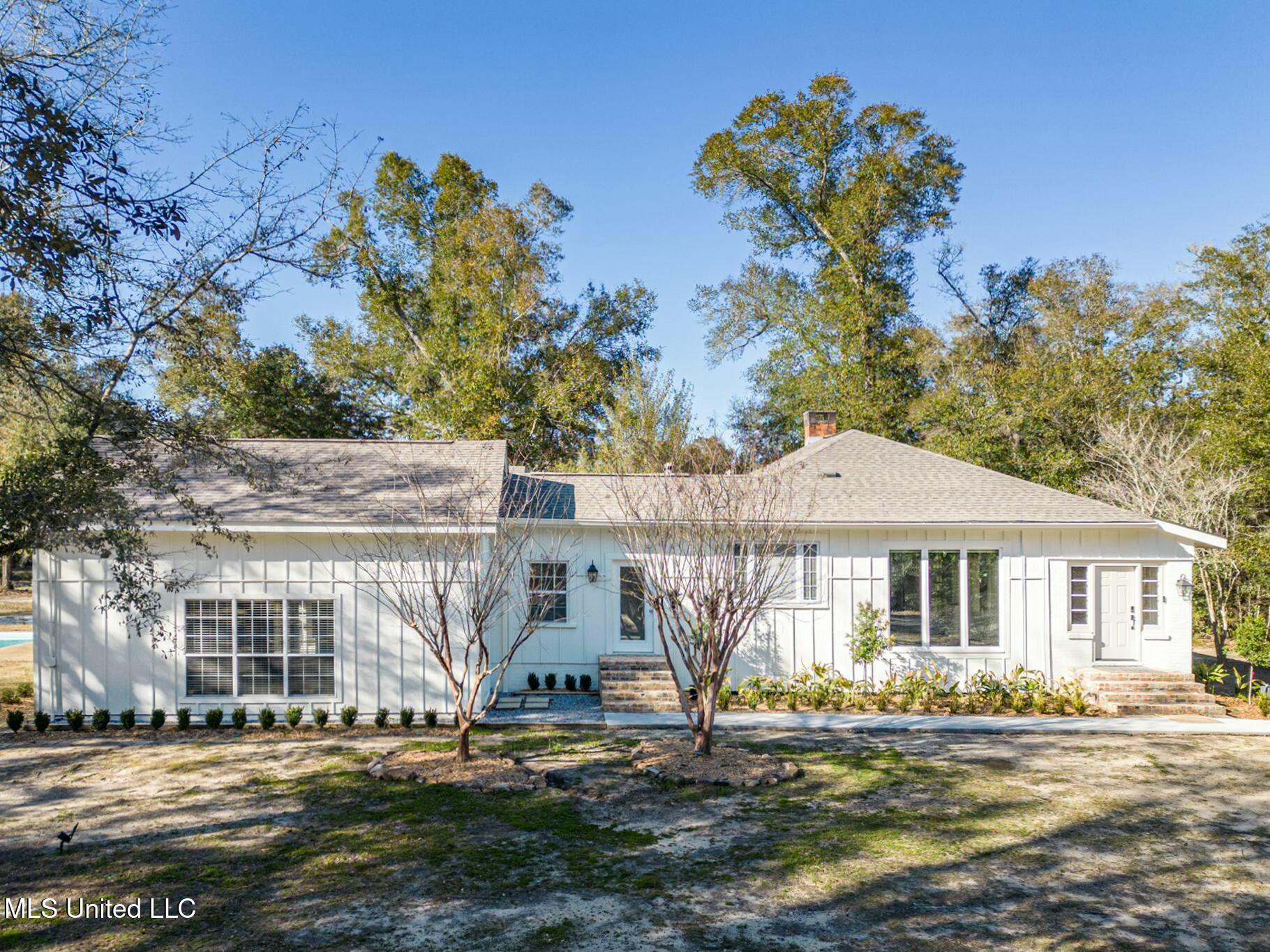 4187 Saussy Lane, Pass Christian, Mississippi image 2