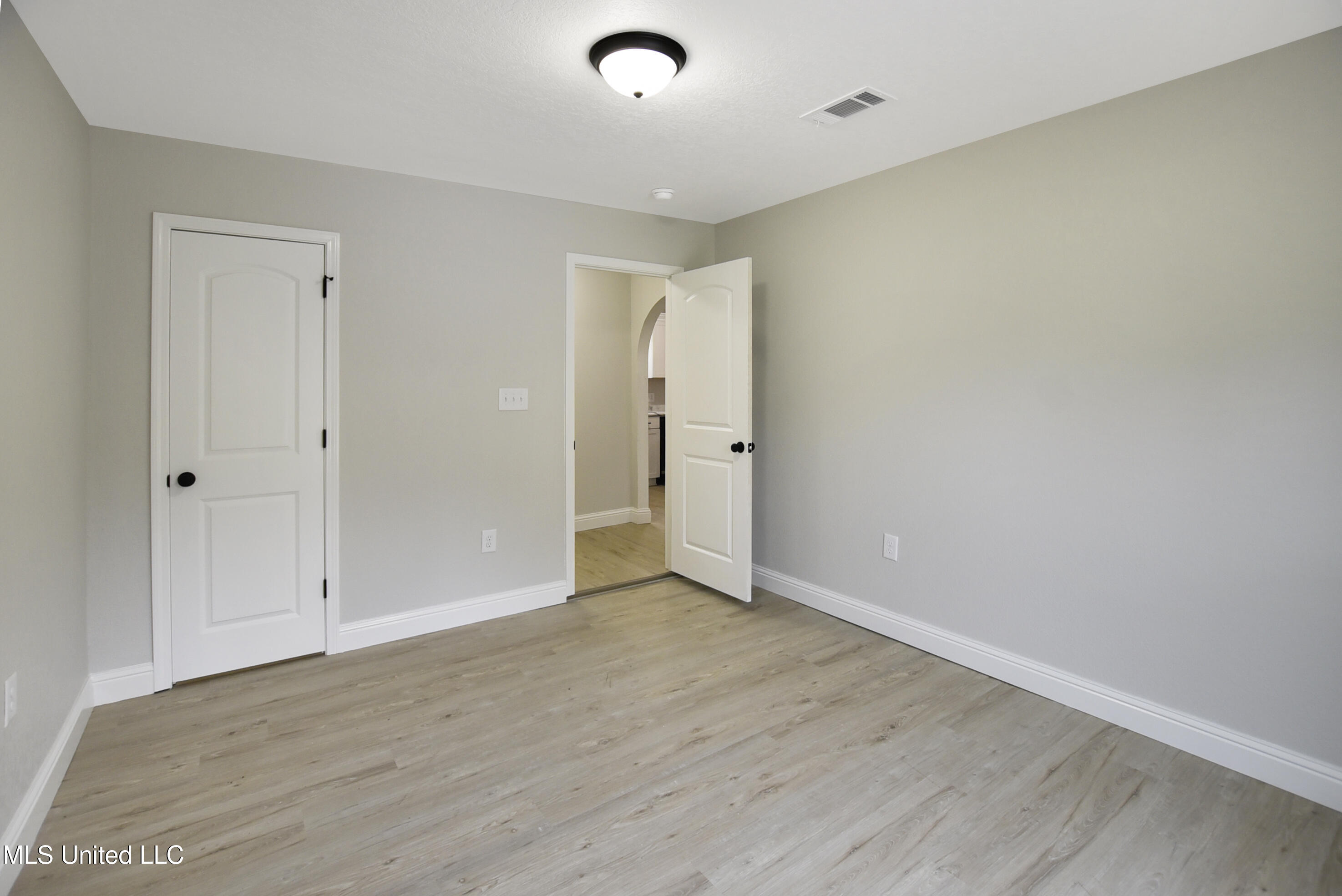 8309 Sherbrook Street, Moss Point, Mississippi image 10