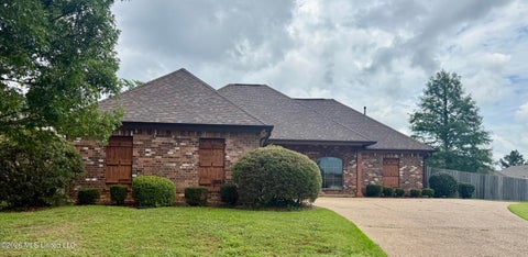Townhouse For Sale - 302 Pinecone Cove<br/> Brandon, MS 39047
