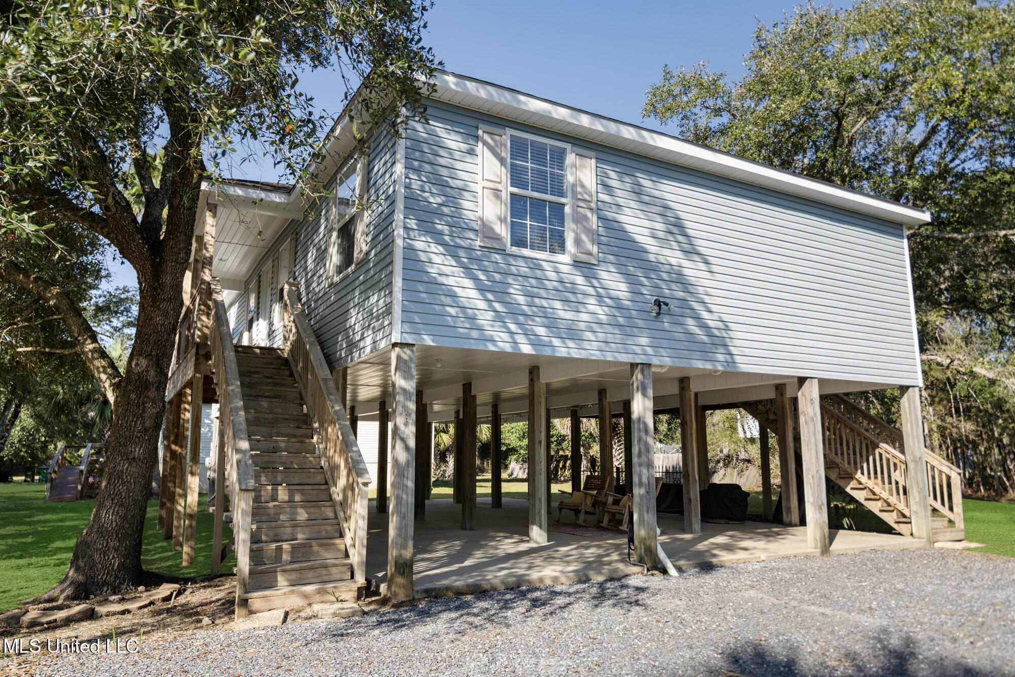 2052 Bienville Avenue, Bay Saint Louis, Mississippi image 5