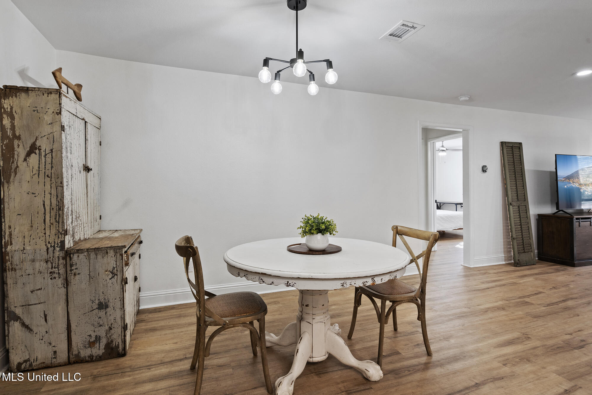 2052 Bienville Avenue, Bay Saint Louis, Mississippi image 13
