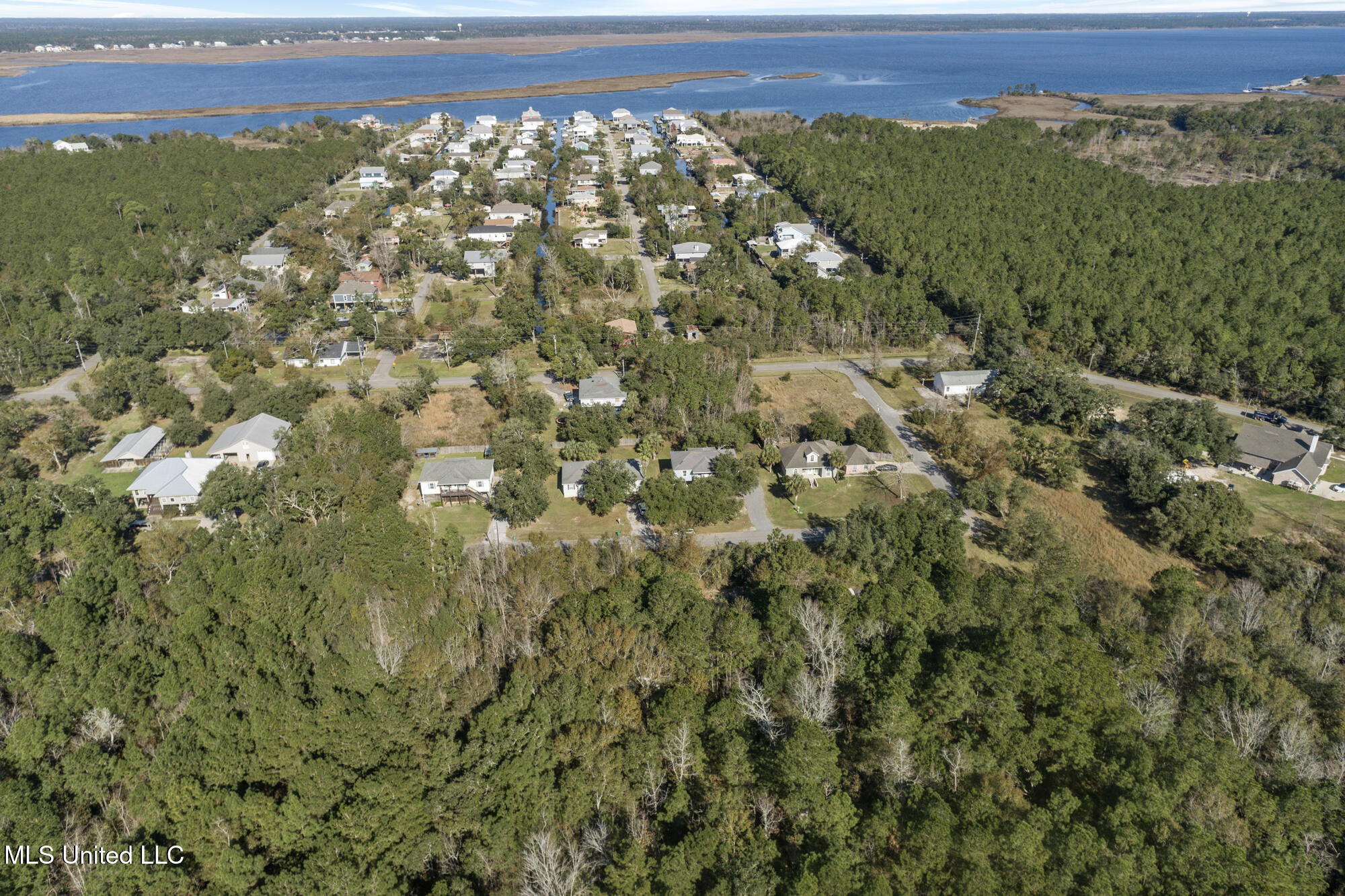 2052 Bienville Avenue, Bay Saint Louis, Mississippi image 28