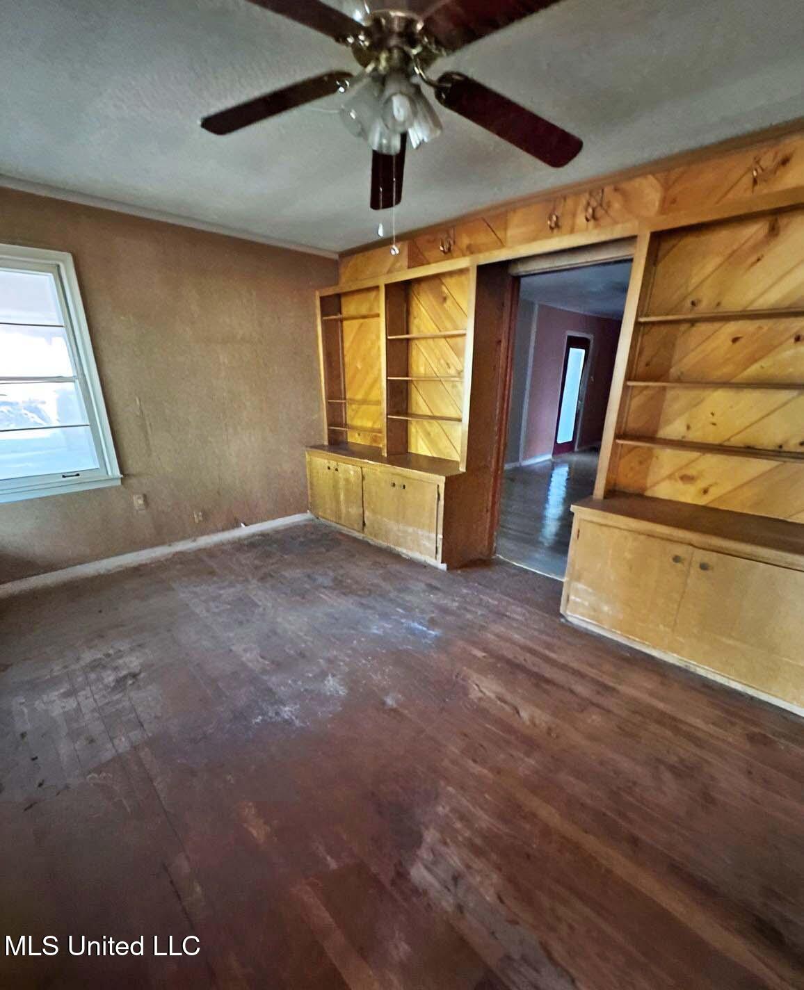 405 Hampton Street, Indianola, Mississippi image 3