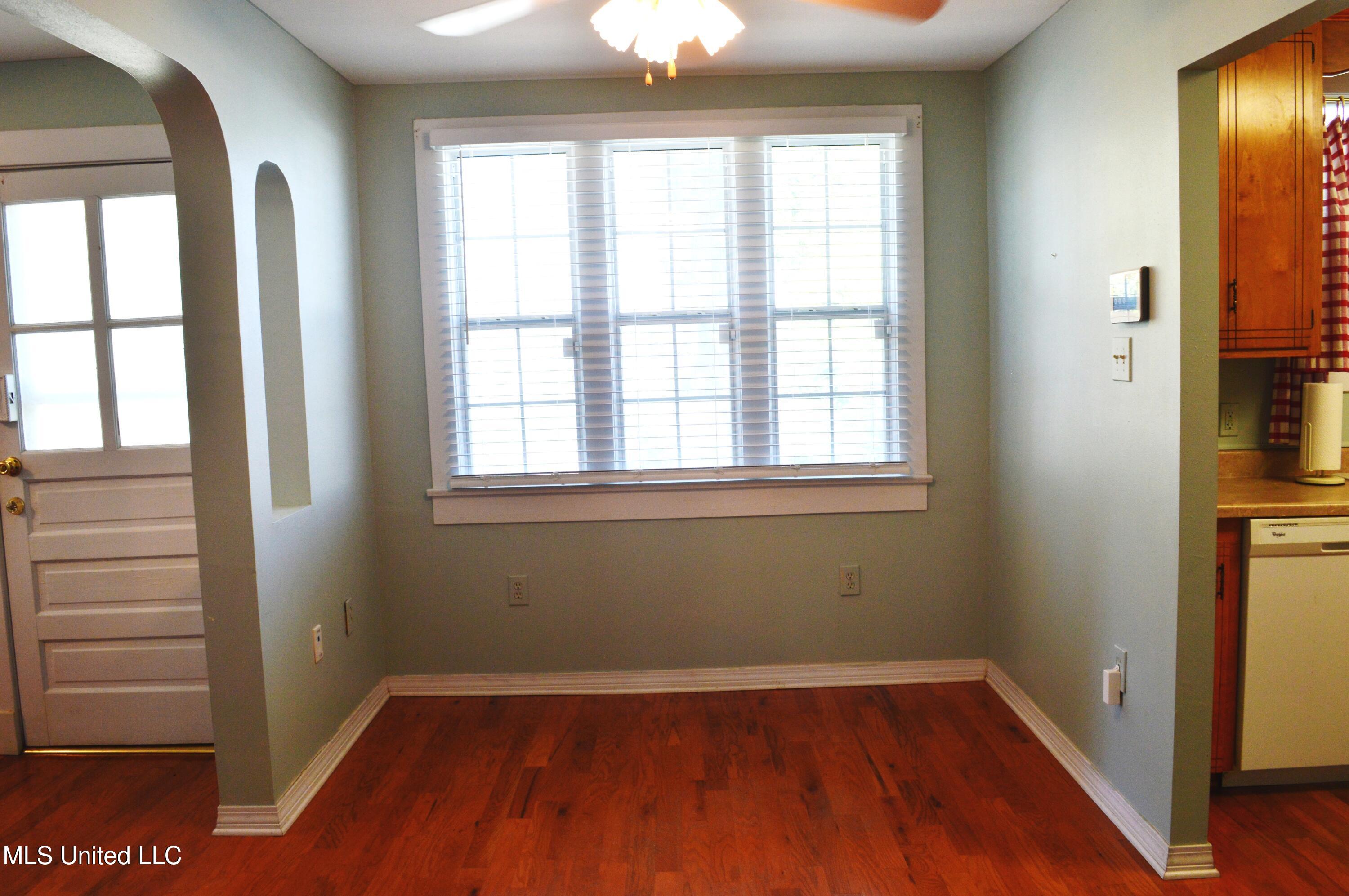 324 Demontluzin Avenue, Bay Saint Louis, Mississippi image 13
