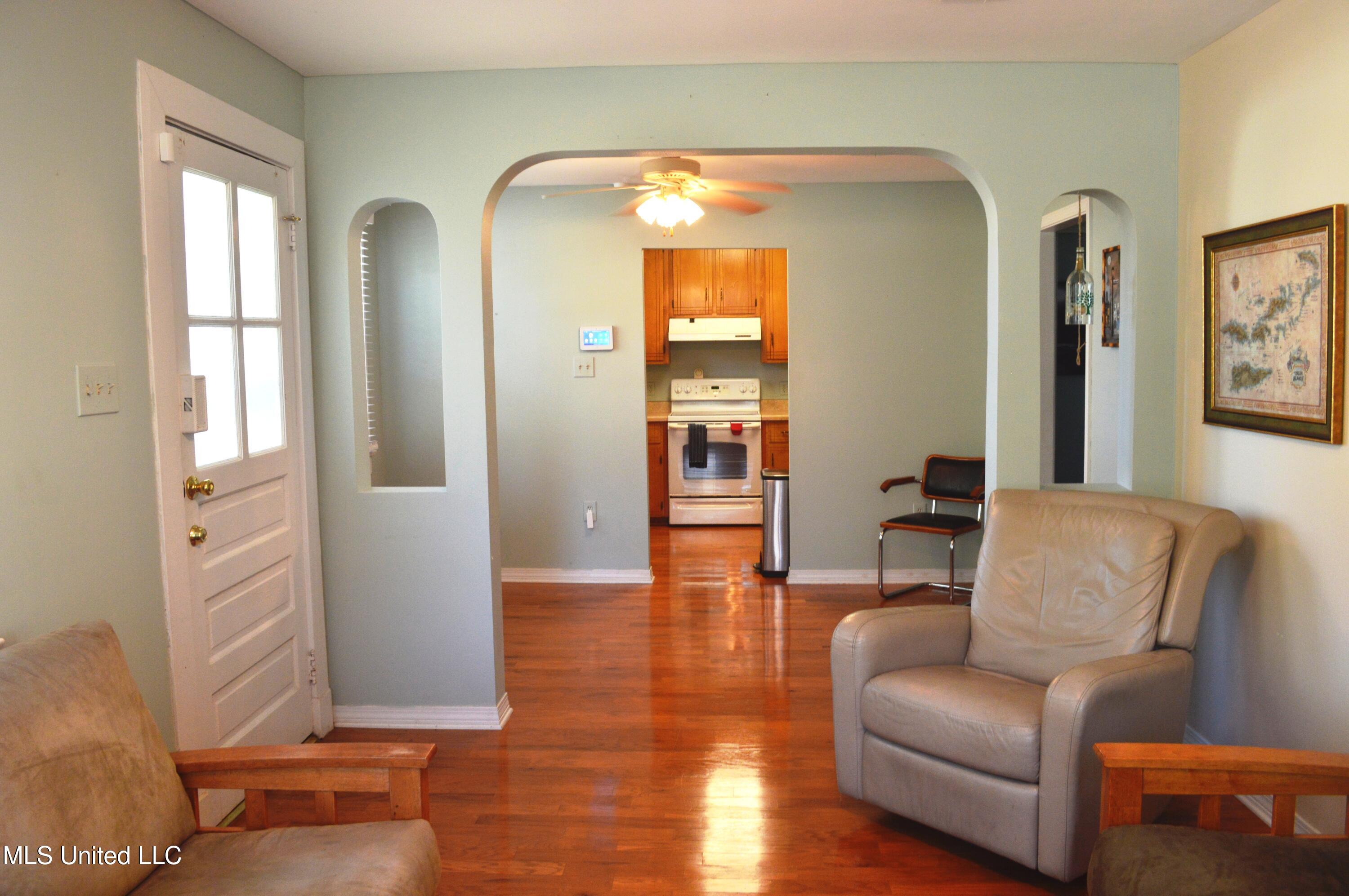 324 Demontluzin Avenue, Bay Saint Louis, Mississippi image 17