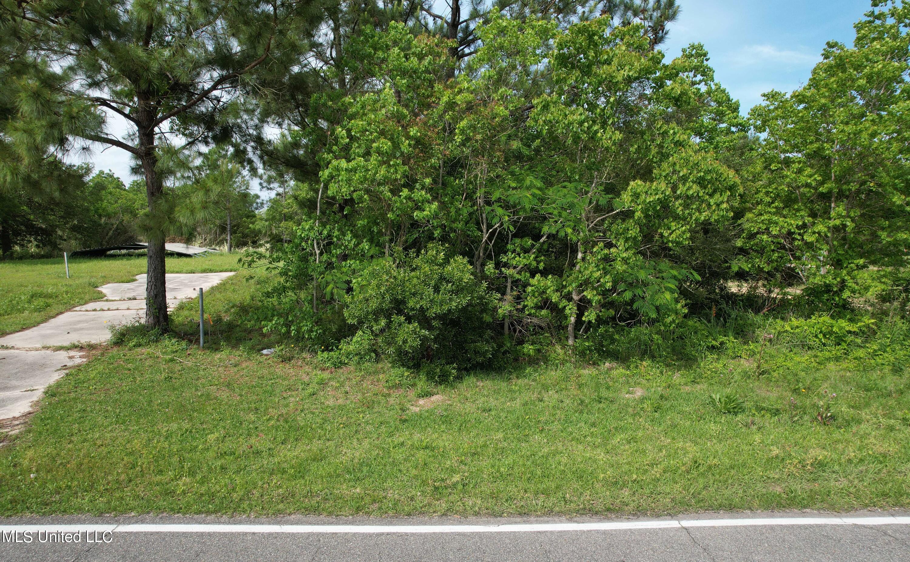 5039 Ioor Avenue, Bay Saint Louis, Mississippi image 2