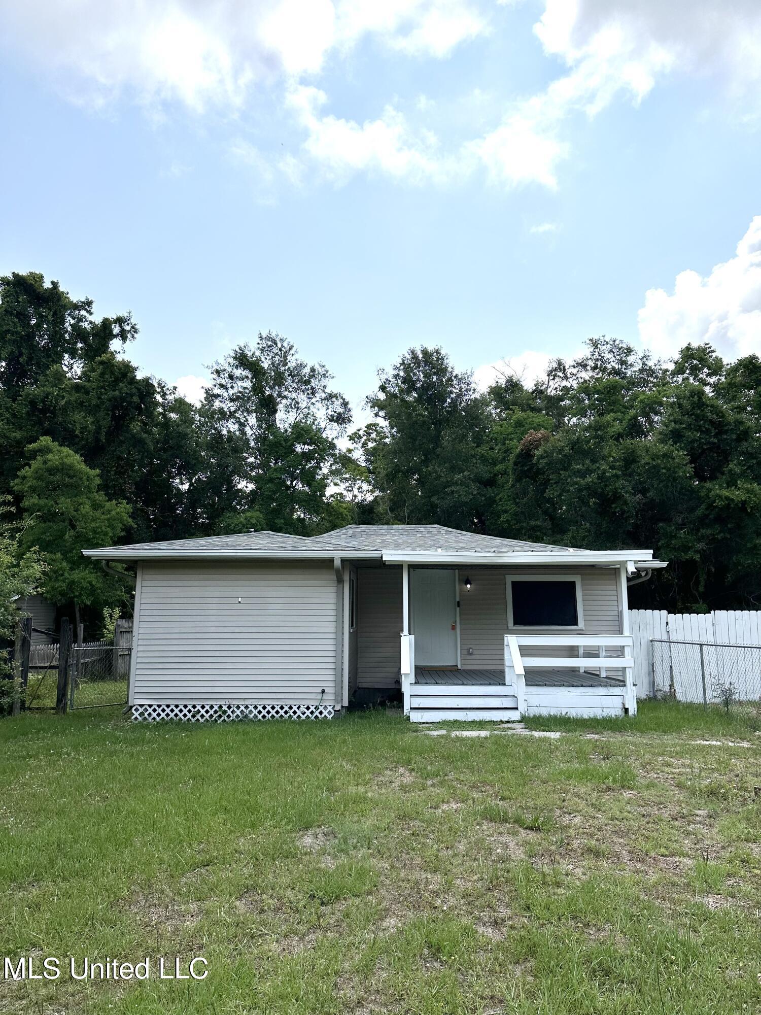 1712 44th Avenue, Gulfport, Mississippi image 1