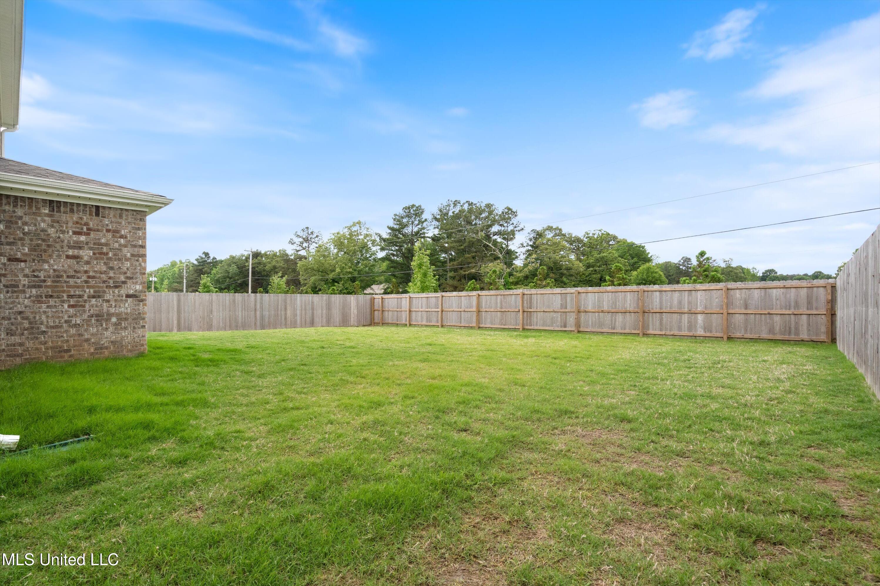 31 Twin Lakes Drive, Byhalia, Mississippi image 27