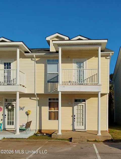 Townhouse For Sale - 1120 A Century Oaks Drive<br/> Gulfport, MS 39507